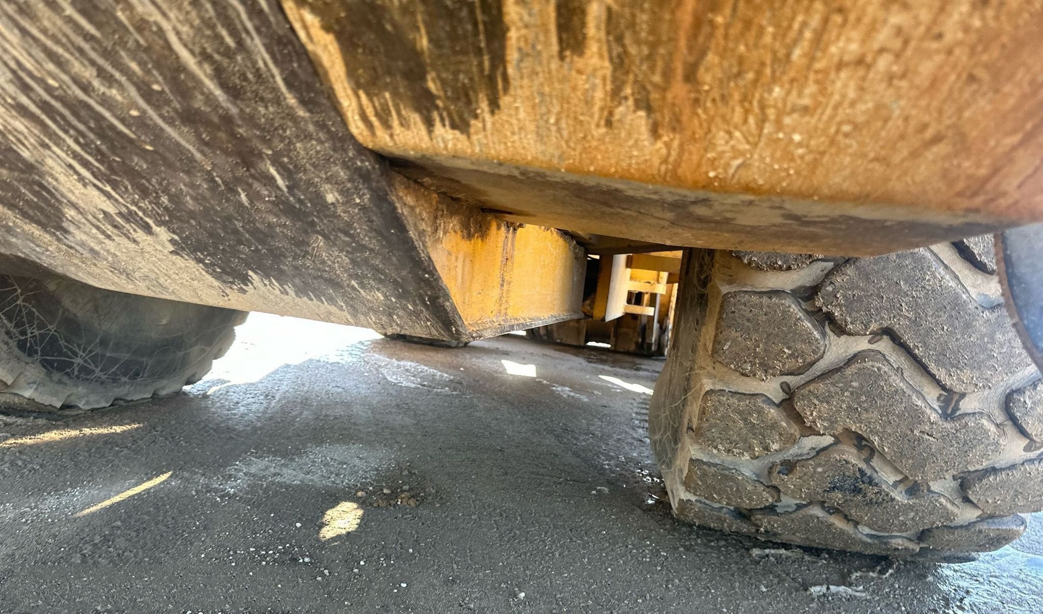 gallery 2006 John Deere 844J wheel loader