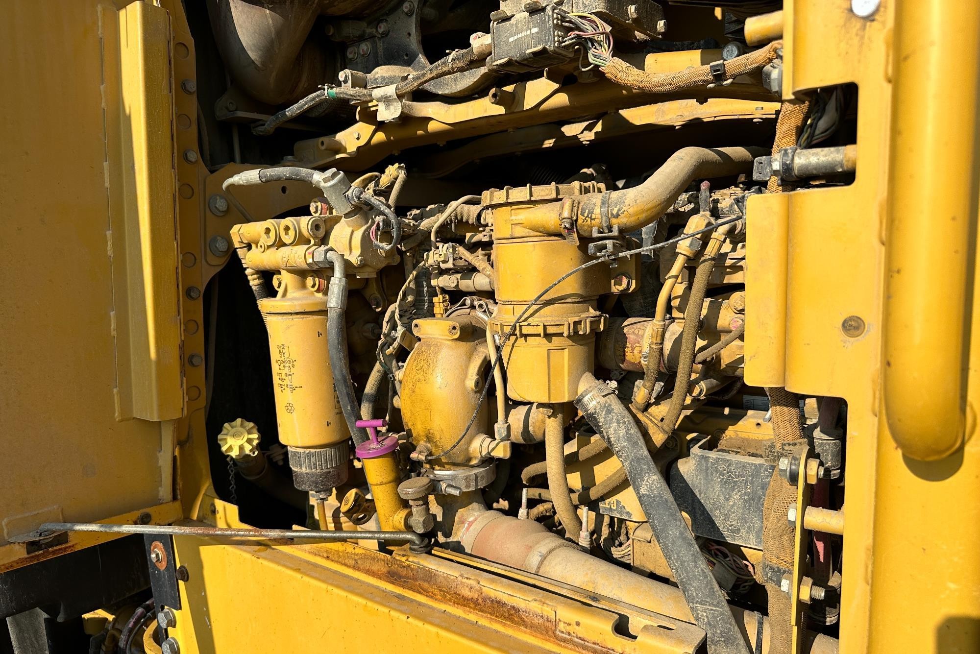 gallery 2014 Caterpillar 140M2 VHP Plus Motor Grader