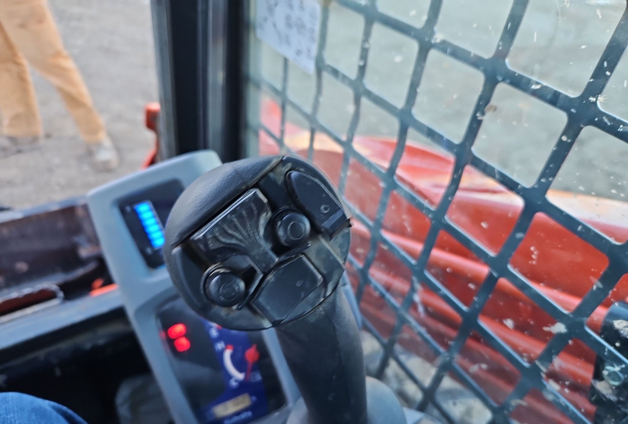gallery 2022 Kubota SVL97-2 tracked skid steer loader