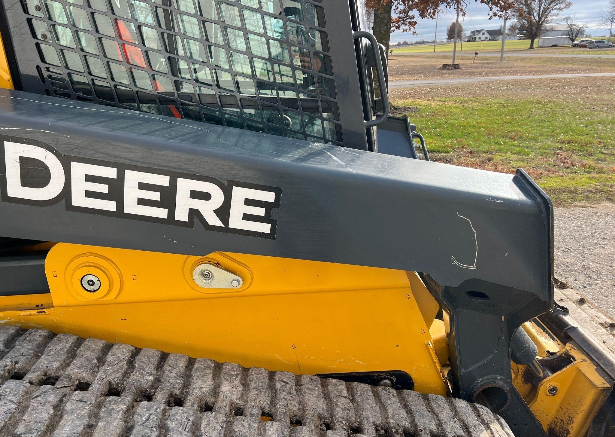 gallery 2019 John Deere 333G  tracked skid steer loader