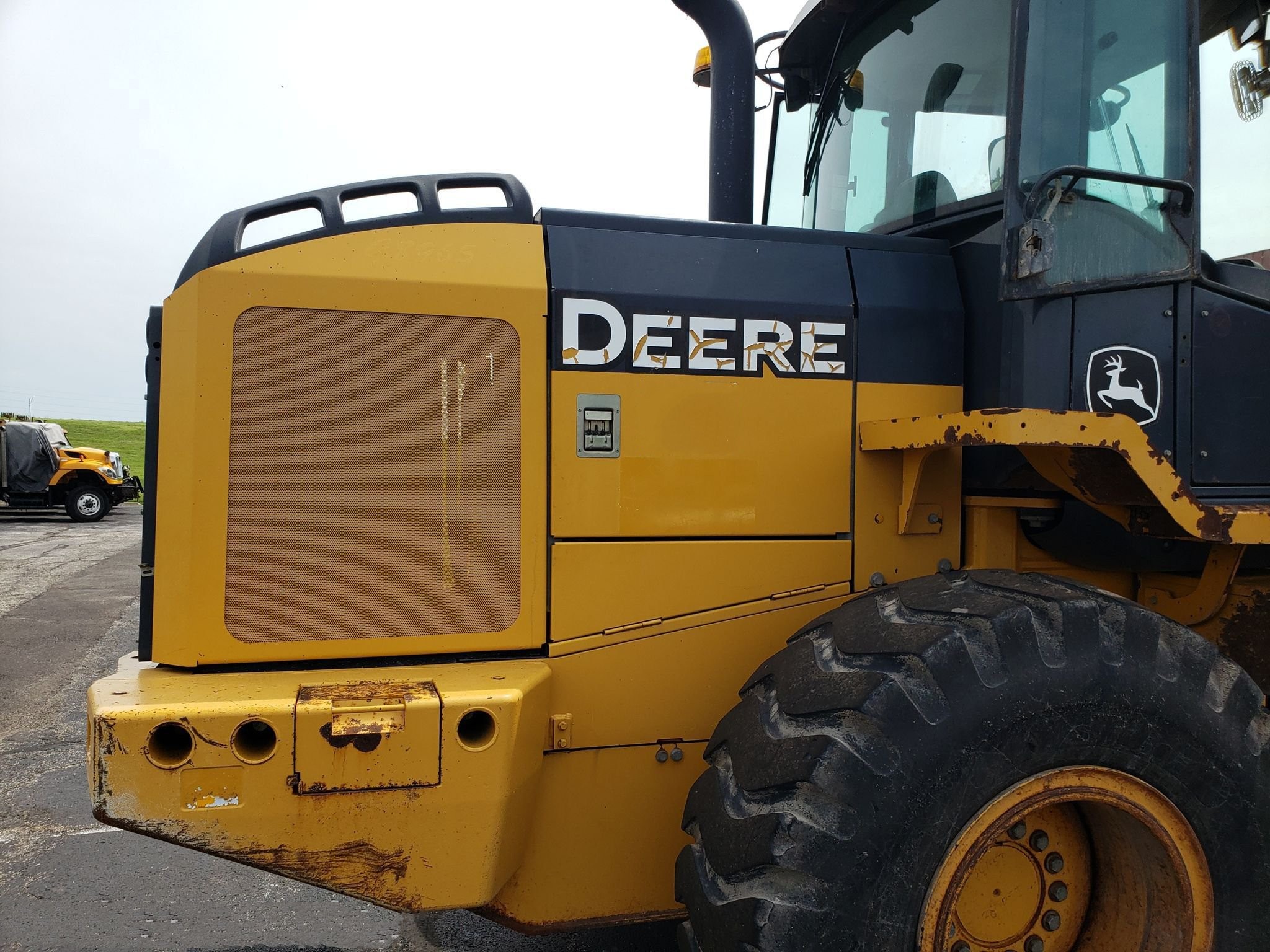 gallery 2004 John Deere 544J wheel loader
