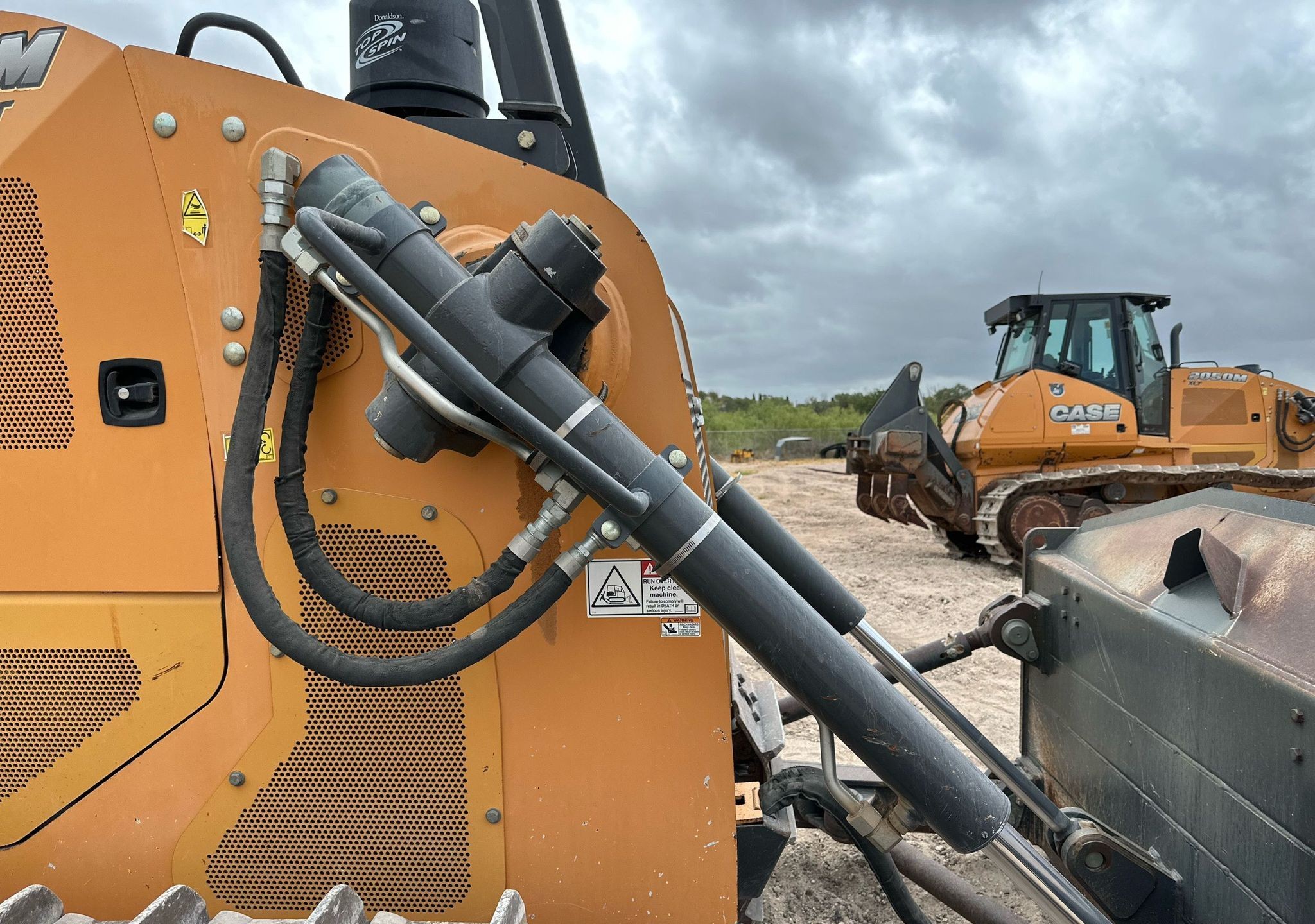 gallery Case 2050M XLT dozer