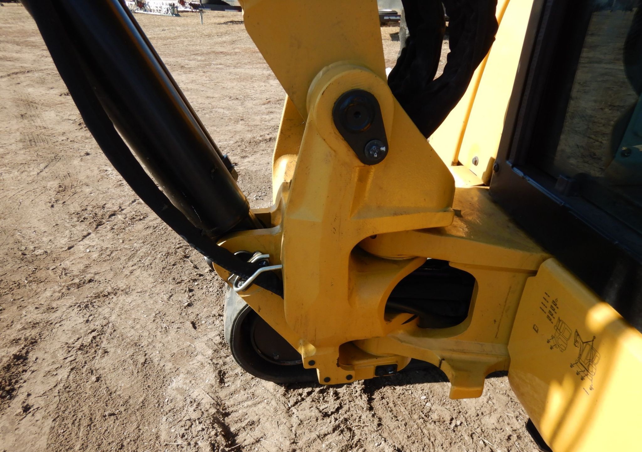 gallery 2018 Caterpillar 305E2 mini excavator