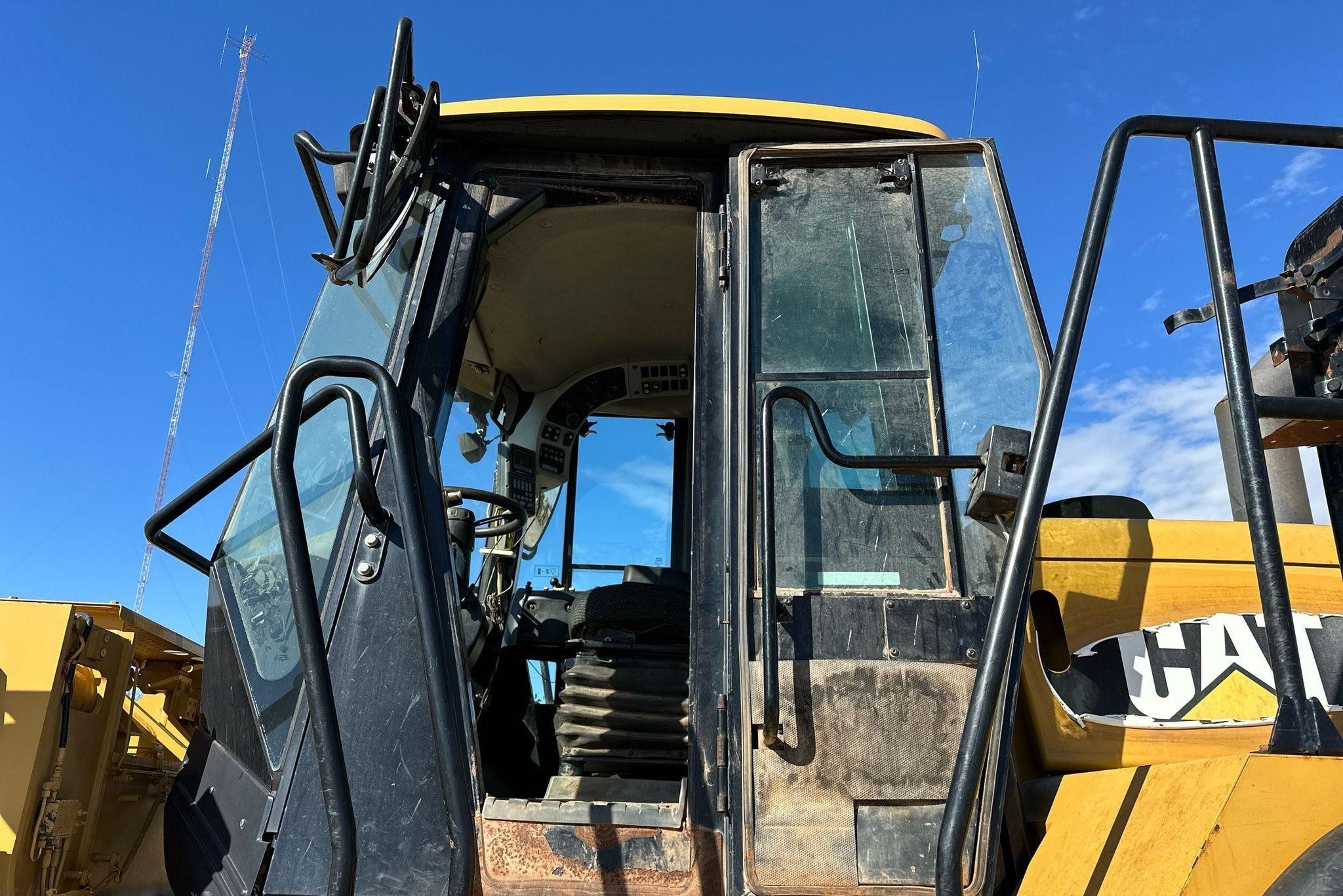gallery 2010 Caterpillar 972H wheel loader