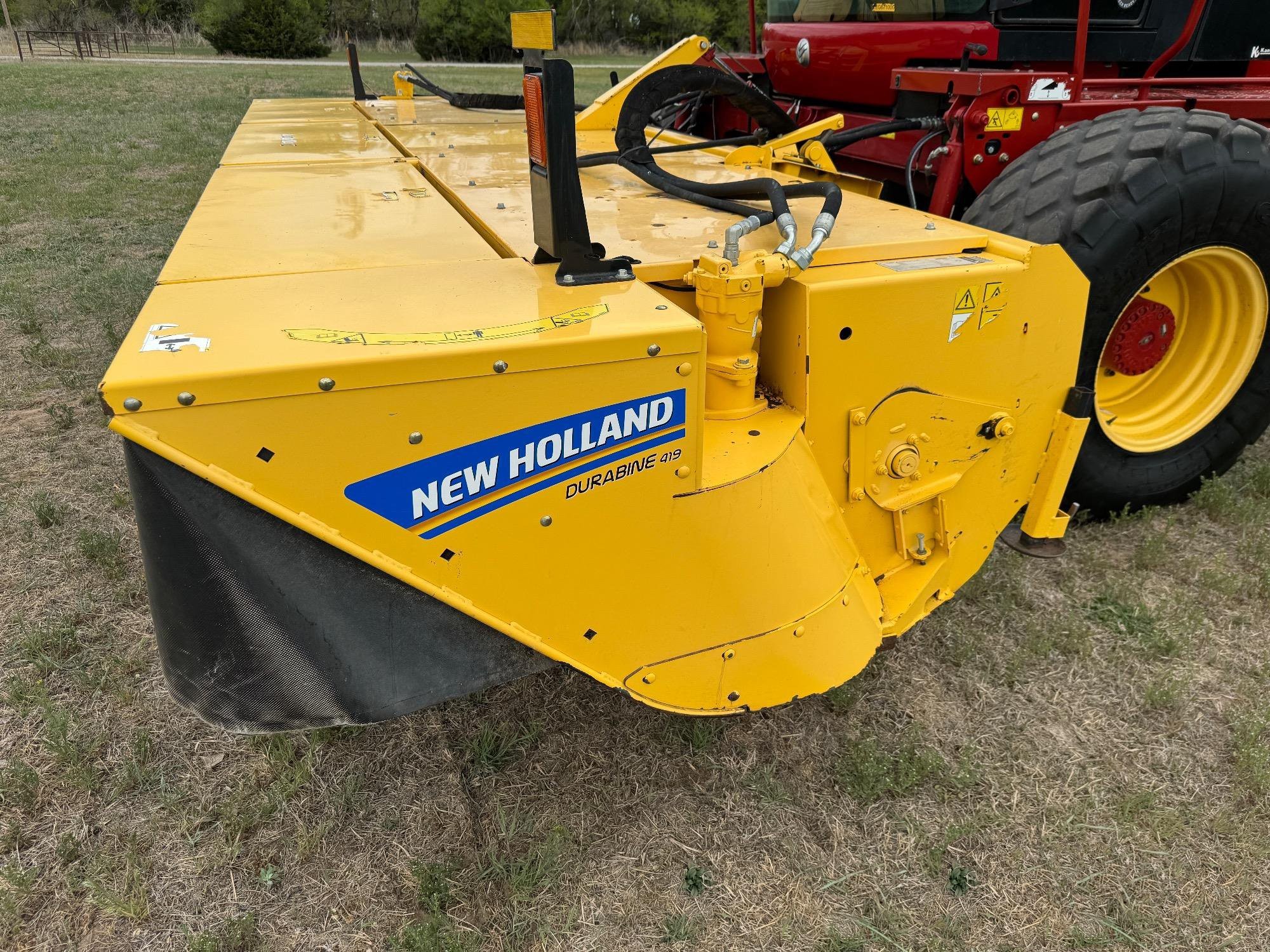 gallery 2014 New Holland Speedrower 240 Self-Propelled Windrower
