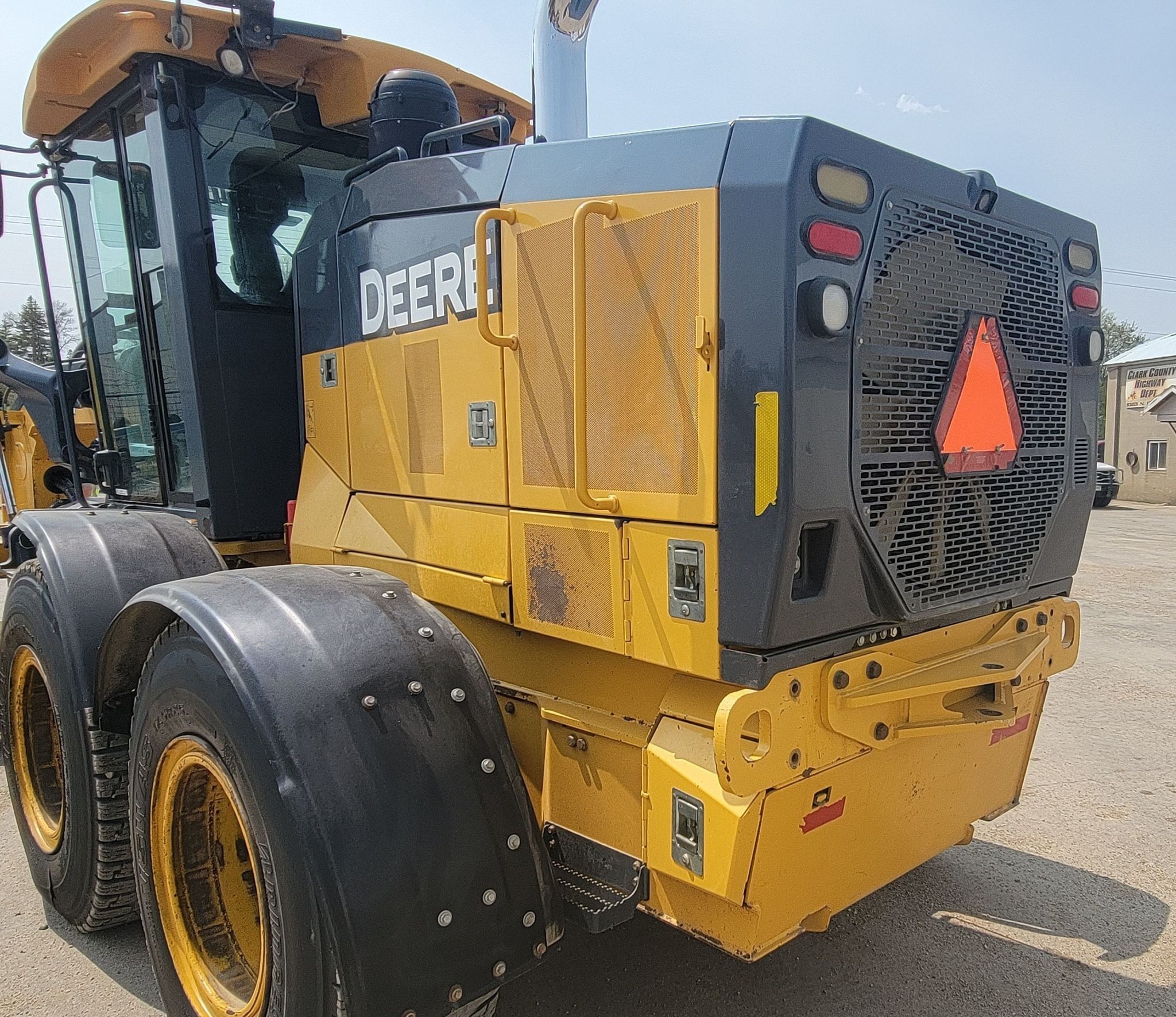 gallery 2016 John Deere 772GP motor grader