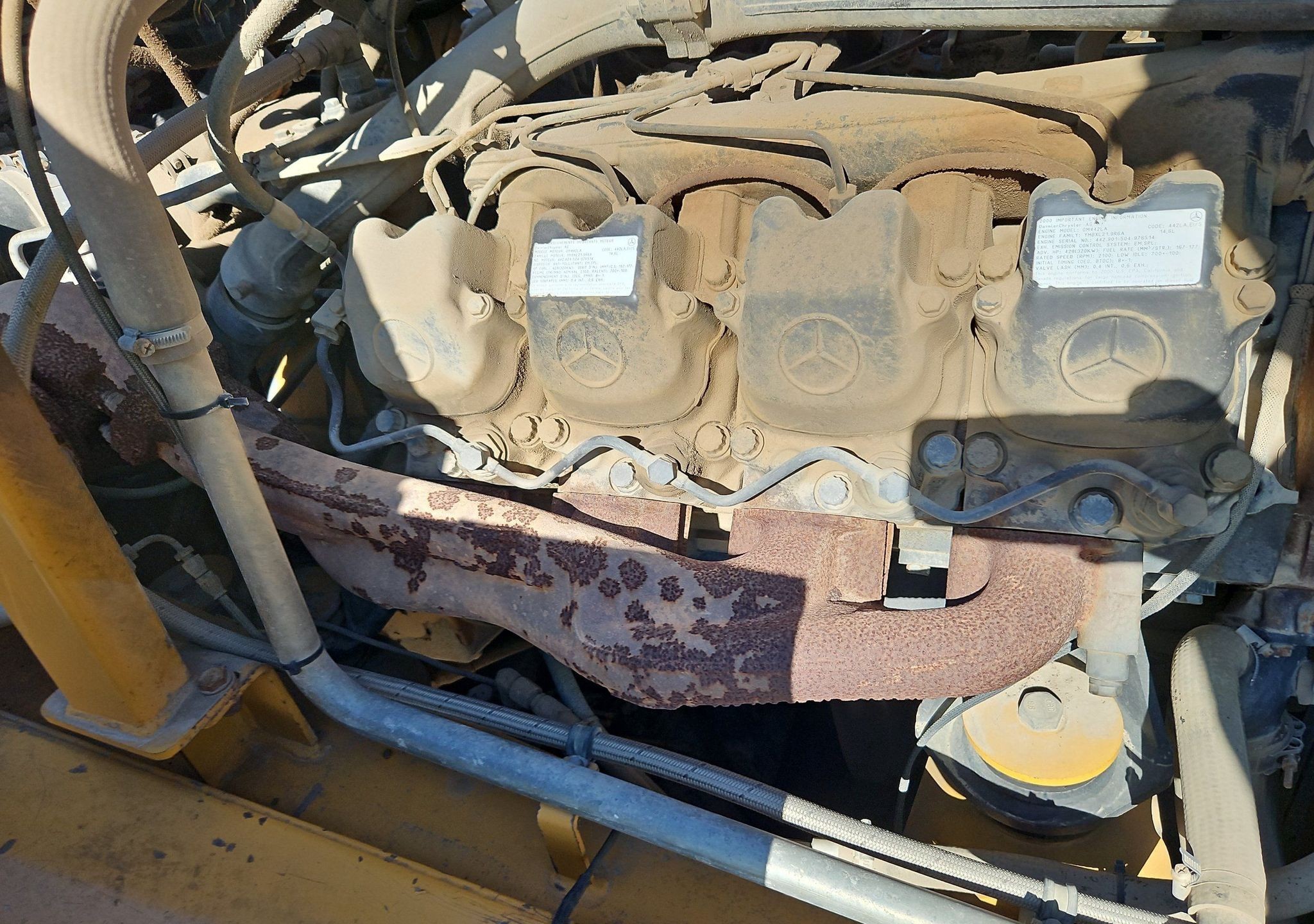 gallery 2000 John Deere 400C haul truck