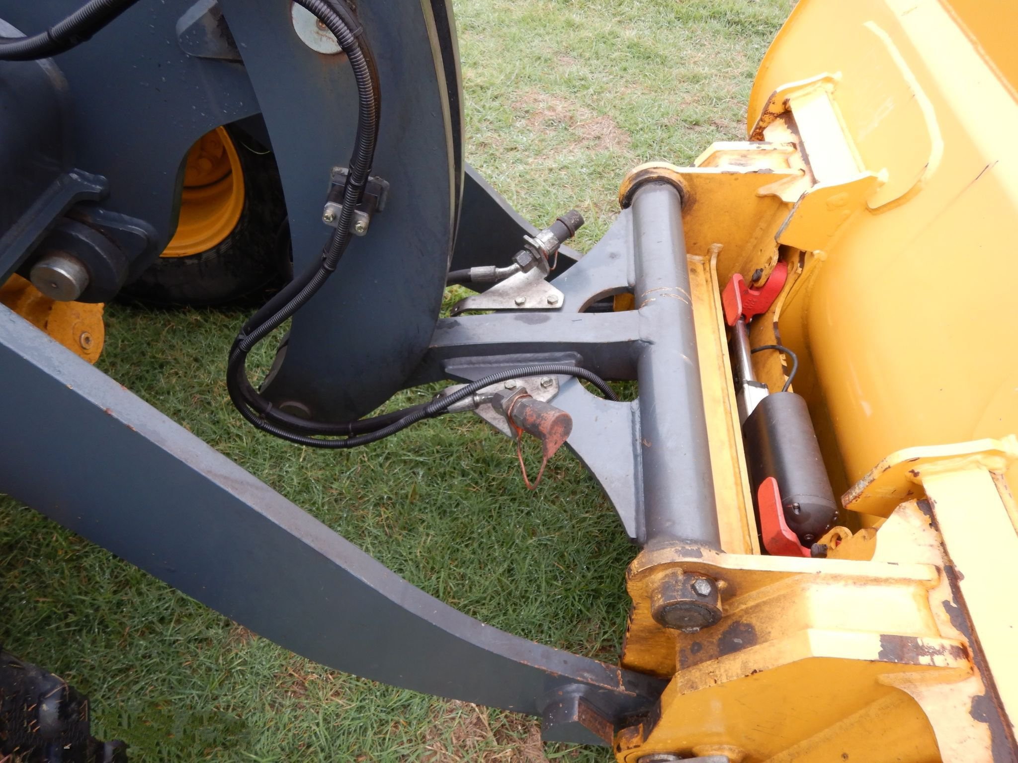 gallery 2018 John Deere 204L Wheel Loader