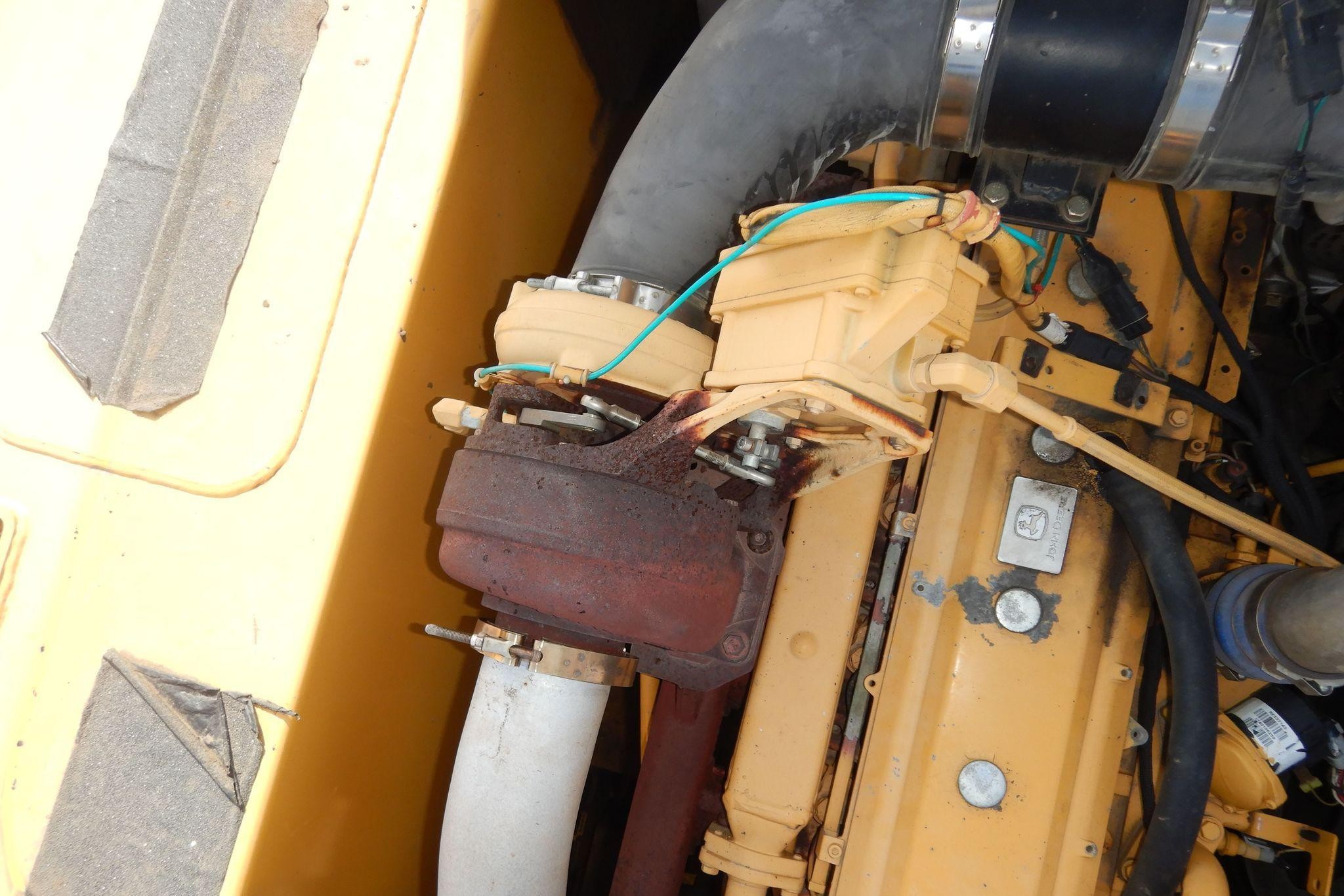 gallery 2011 John Deere 240DLC excavator