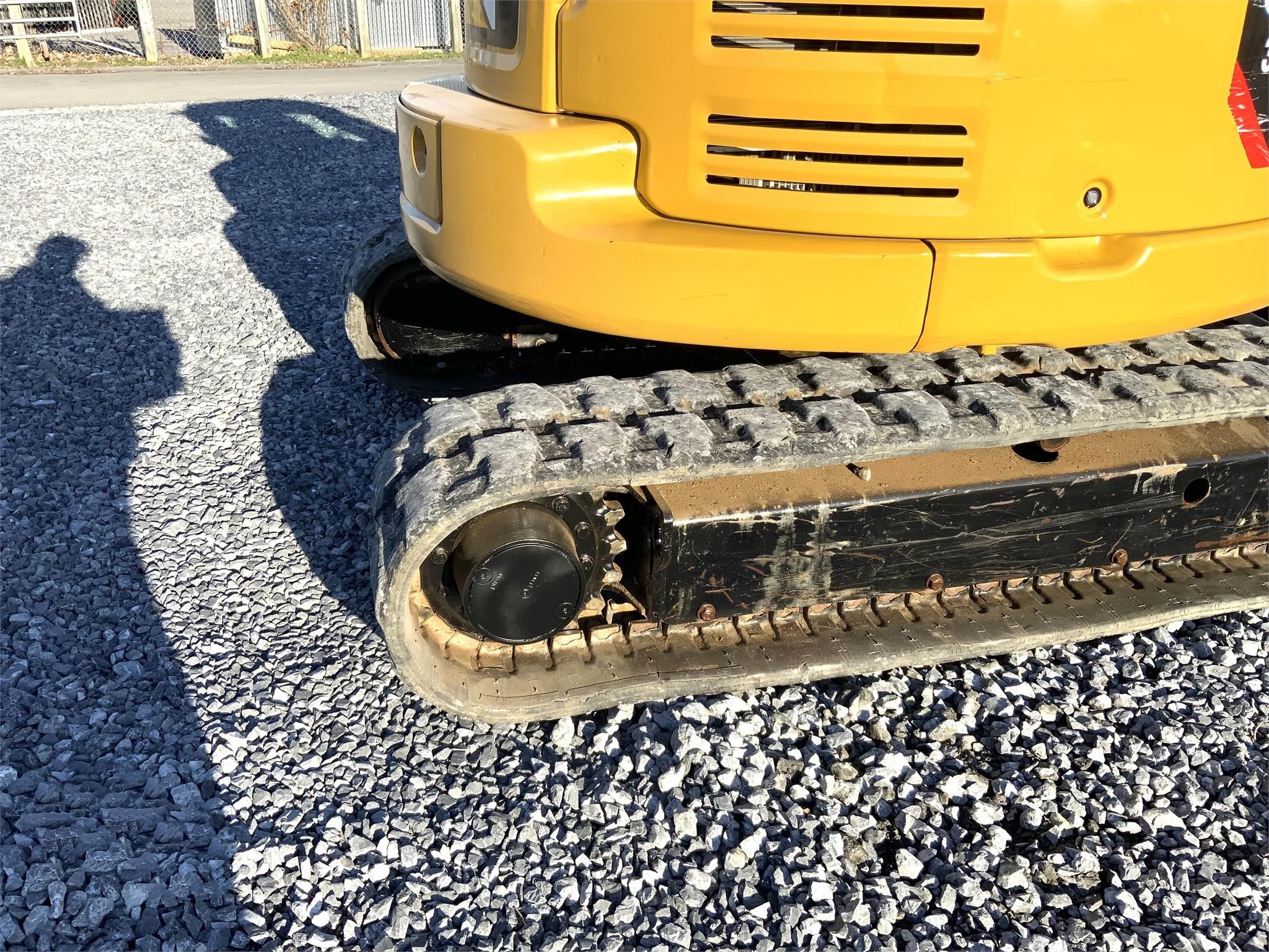 gallery 2017 CATERPILLAR 305.5E2 CR