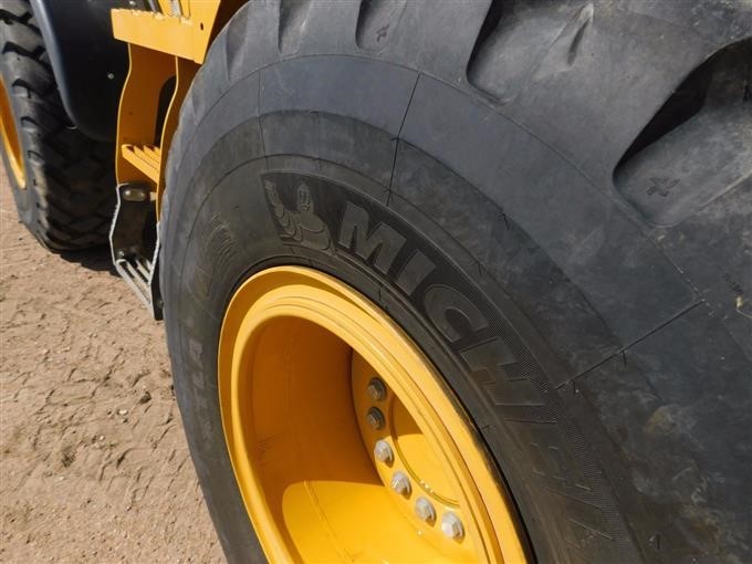 gallery 2014 John Deere 524K High Lift Wheel Loader