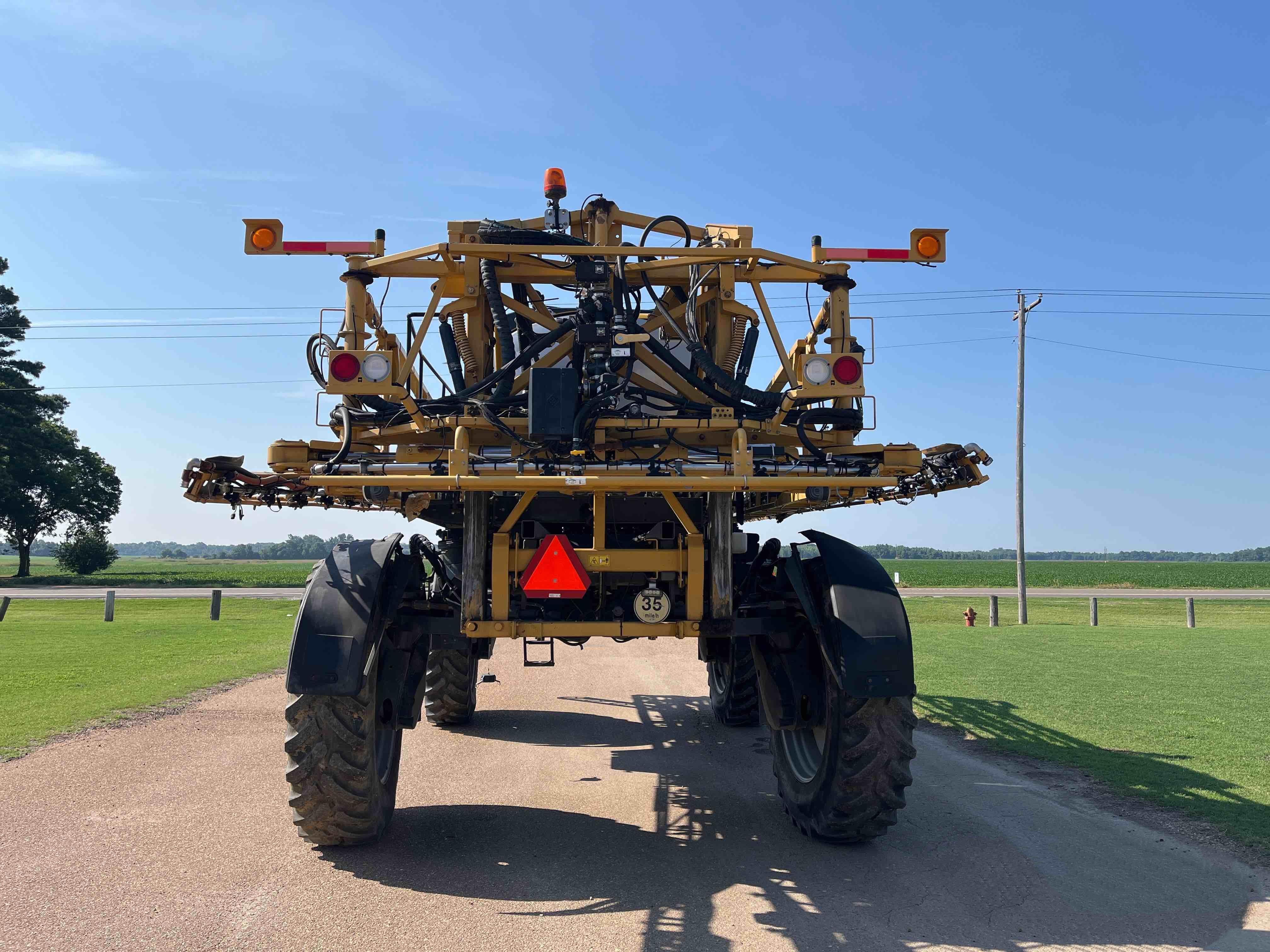gallery 2019 RoGator RG1300C Self-Propelled Sprayer