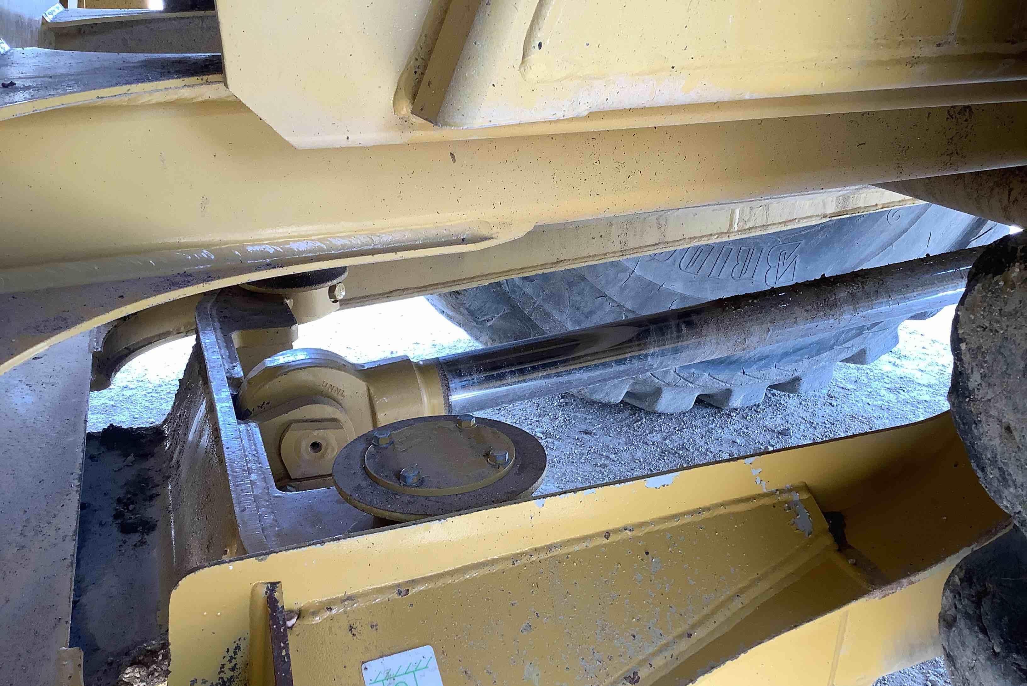 gallery 2017 Caterpillar 623K Self Propelled Elevating Scraper