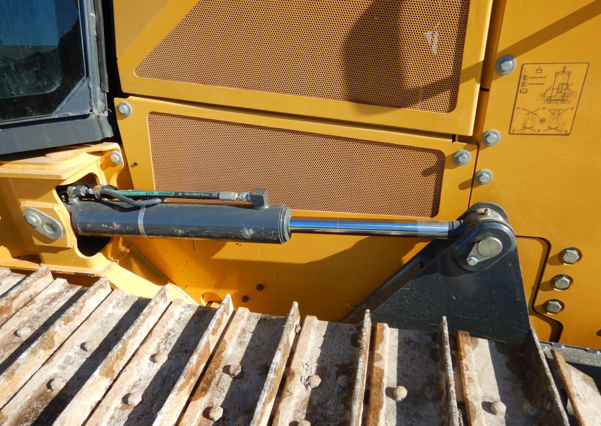gallery 2015 John Deere 550K XLT dozer