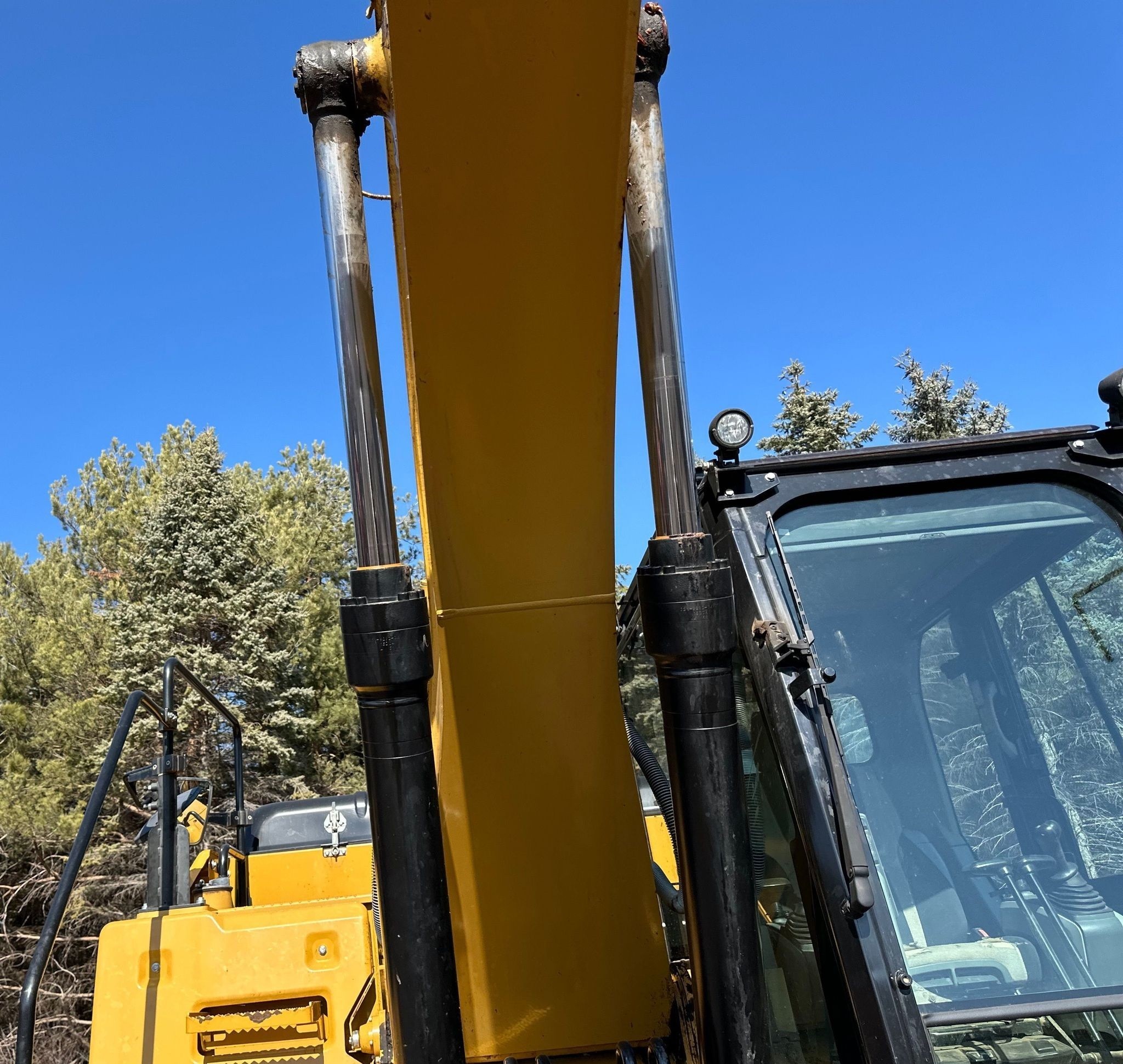 gallery 2015 Caterpillar 323FL excavator