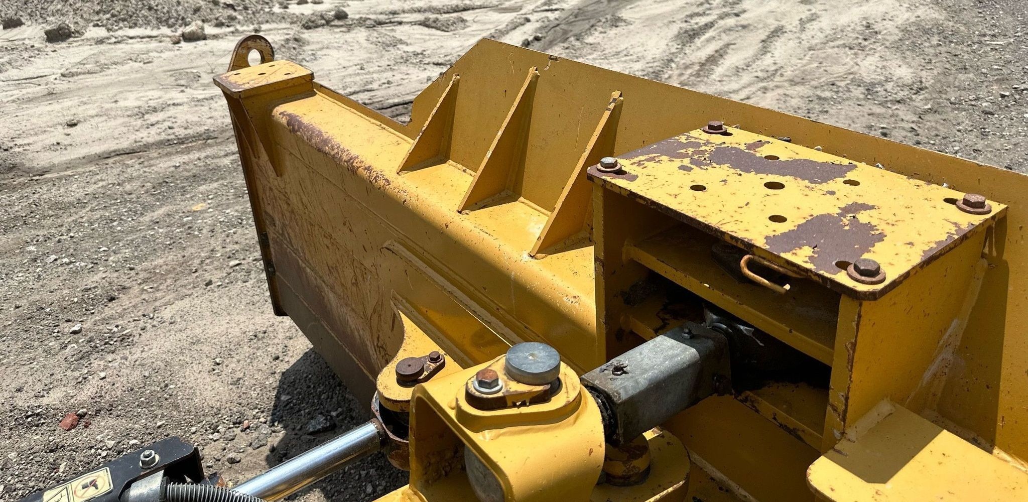 gallery 2012 Caterpillar D6N LGP dozer