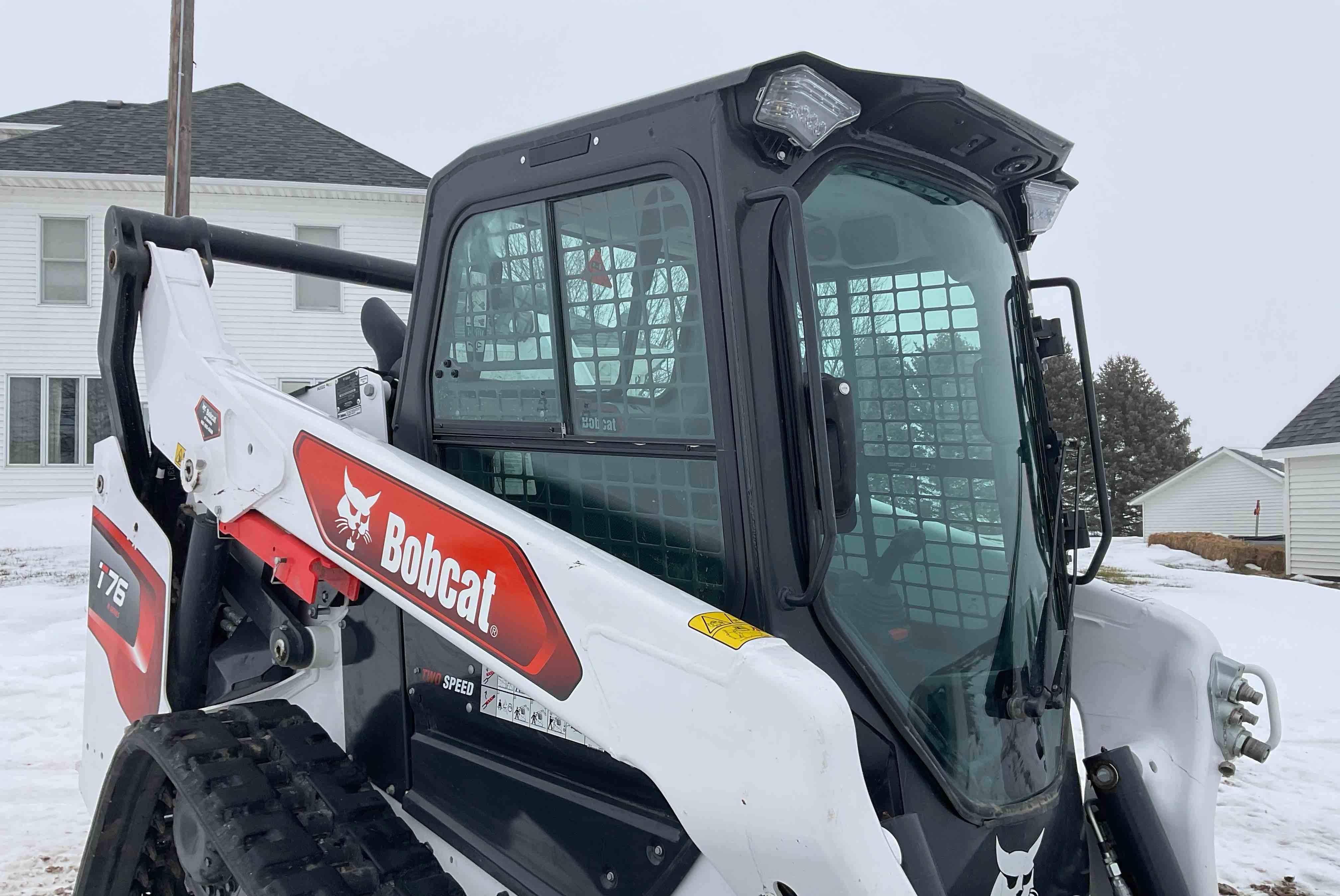 gallery Bobcat T76 R-Series Compact Track Loader