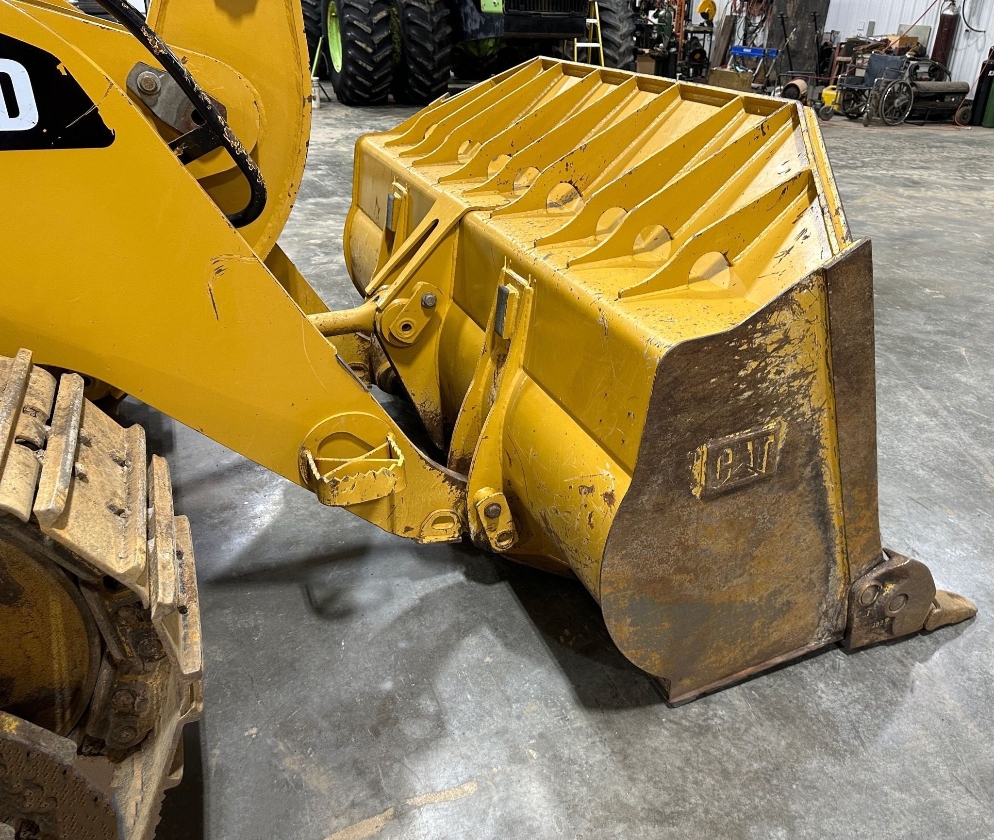 gallery 2016 Caterpillar 953D track loader