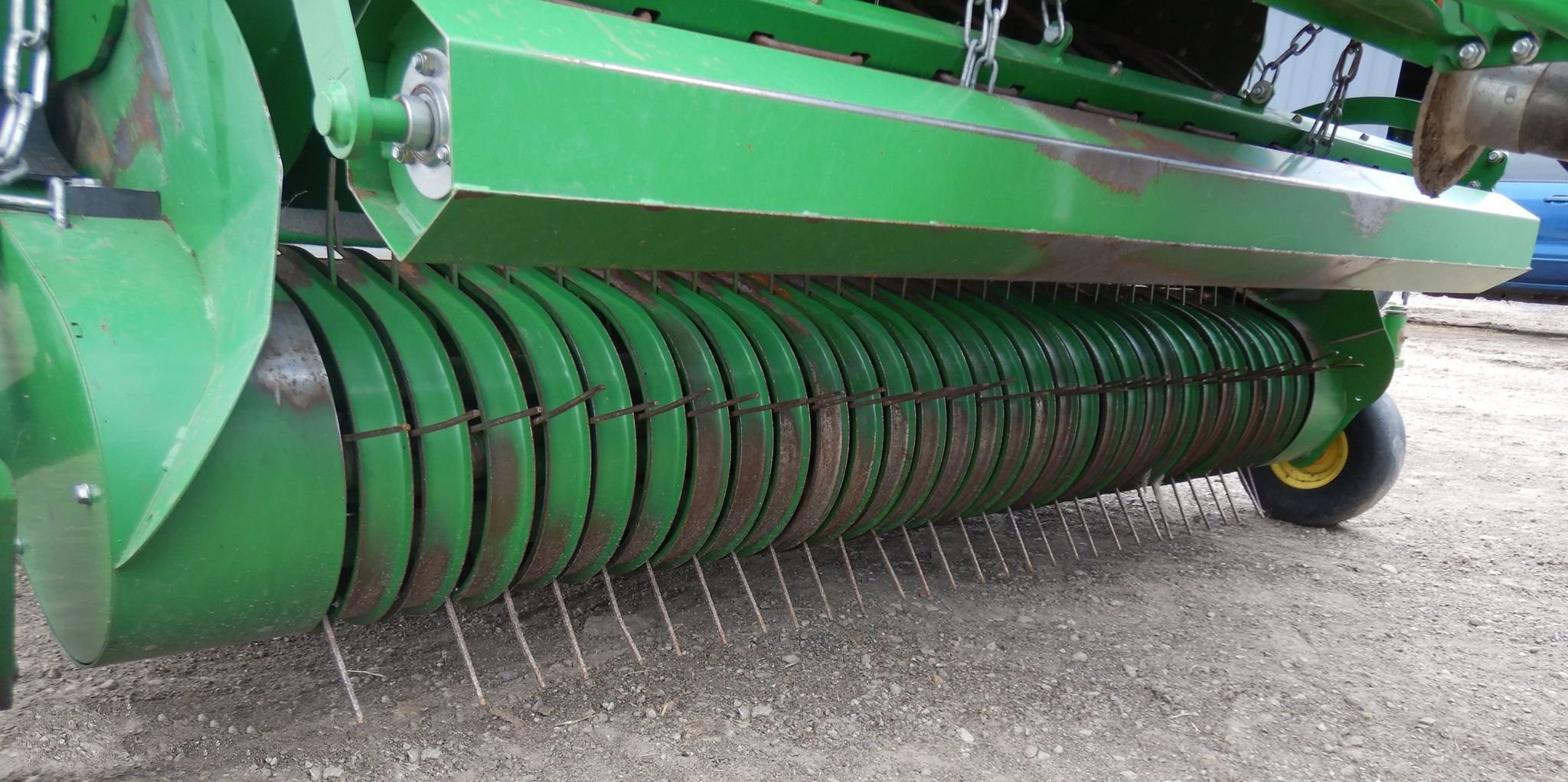 gallery 2016 John Deere L340 square baler