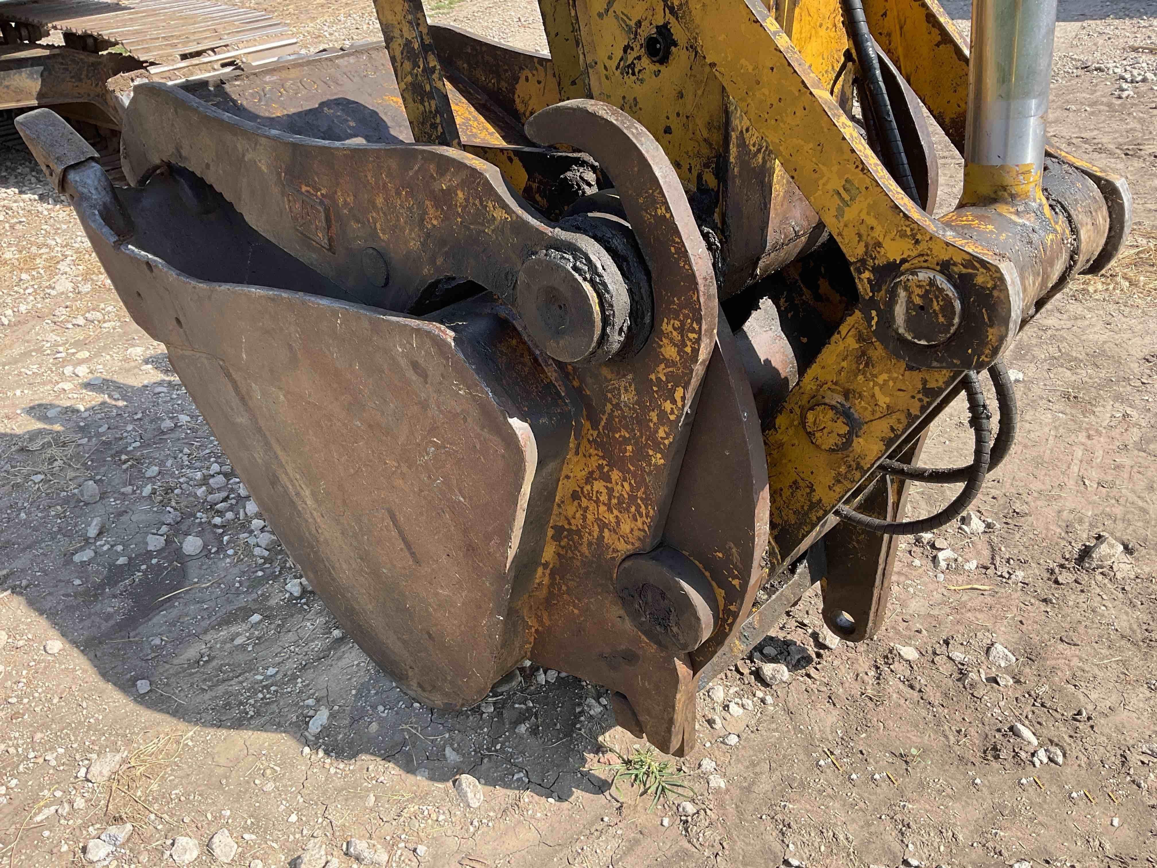 gallery 2004 Caterpillar 320CLU Excavator