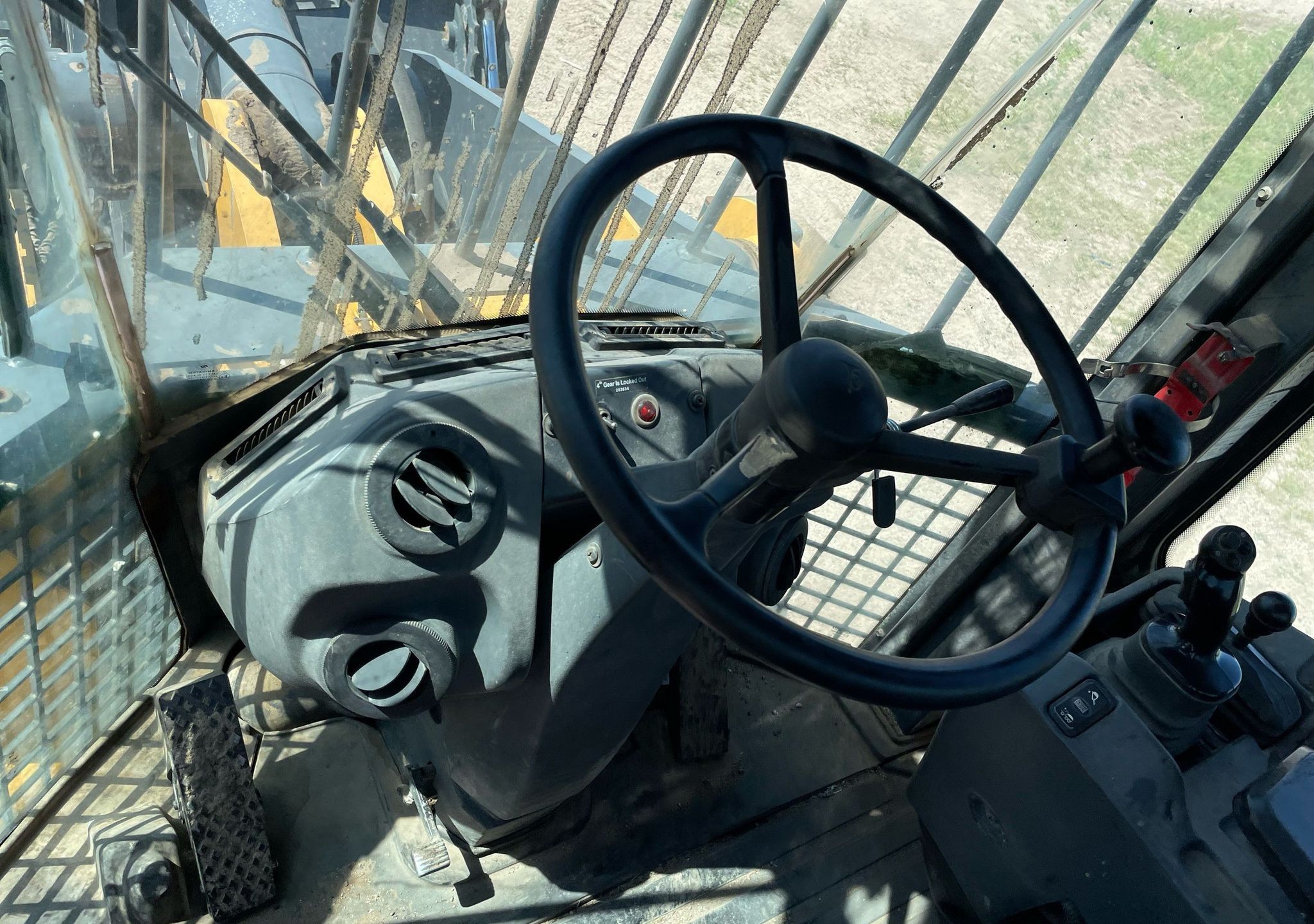 gallery 2013 John Deere 624K wheel loader
