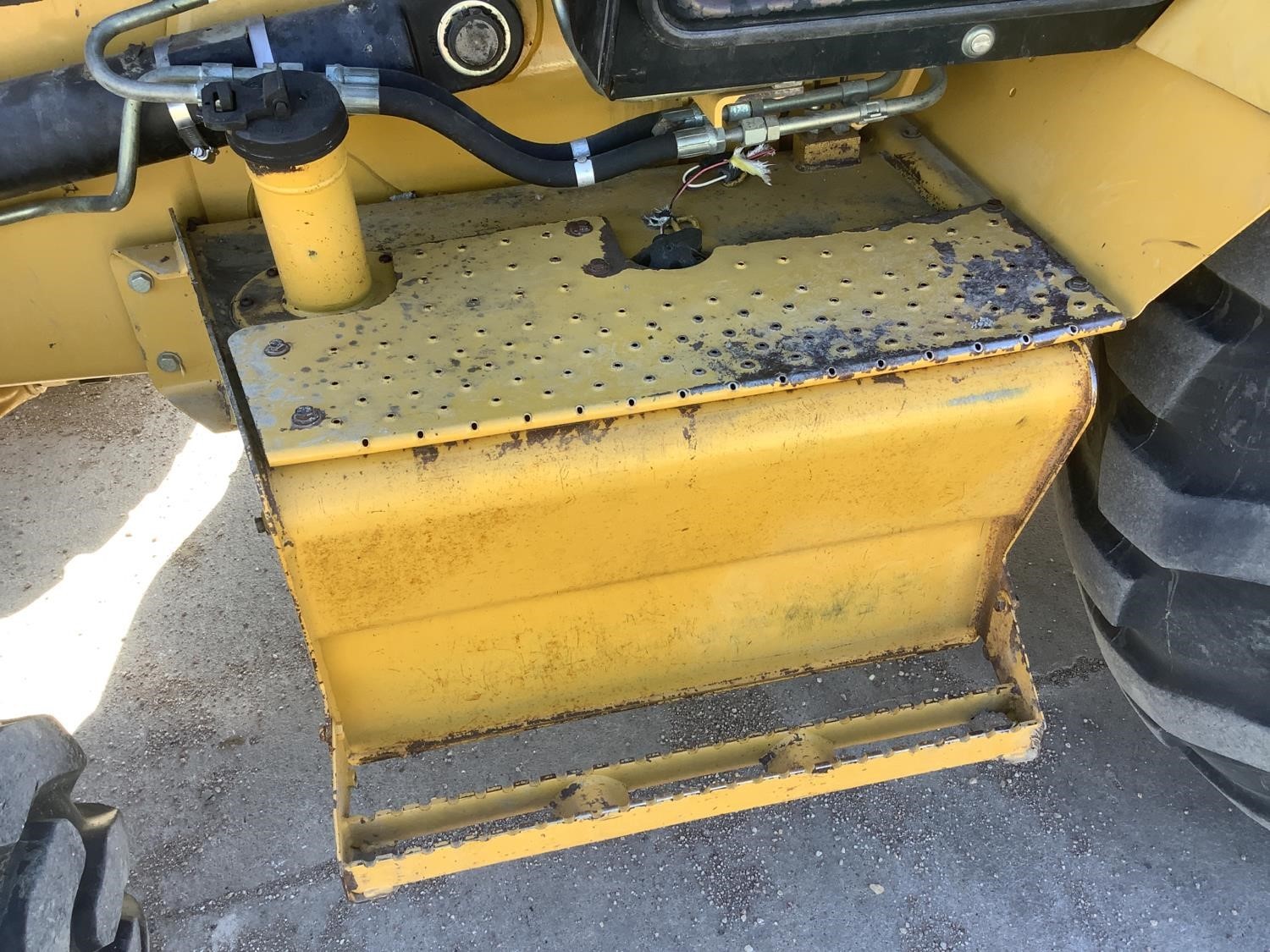 gallery 2005 Caterpillar 420D 4x4 Loader Backhoe W4-IN-1 Bucket & Extend