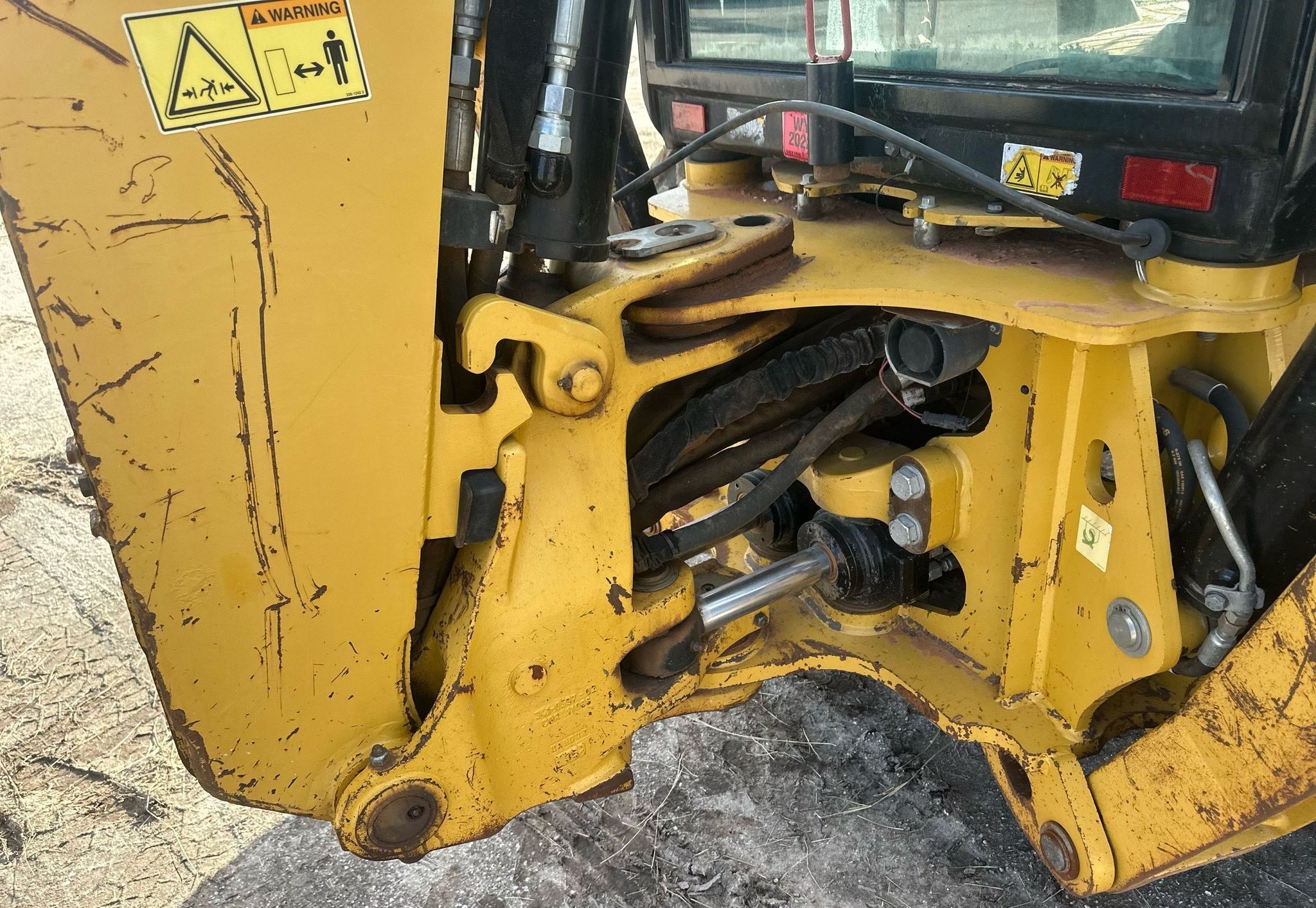 gallery 2015 Caterpillar 420F backhoe