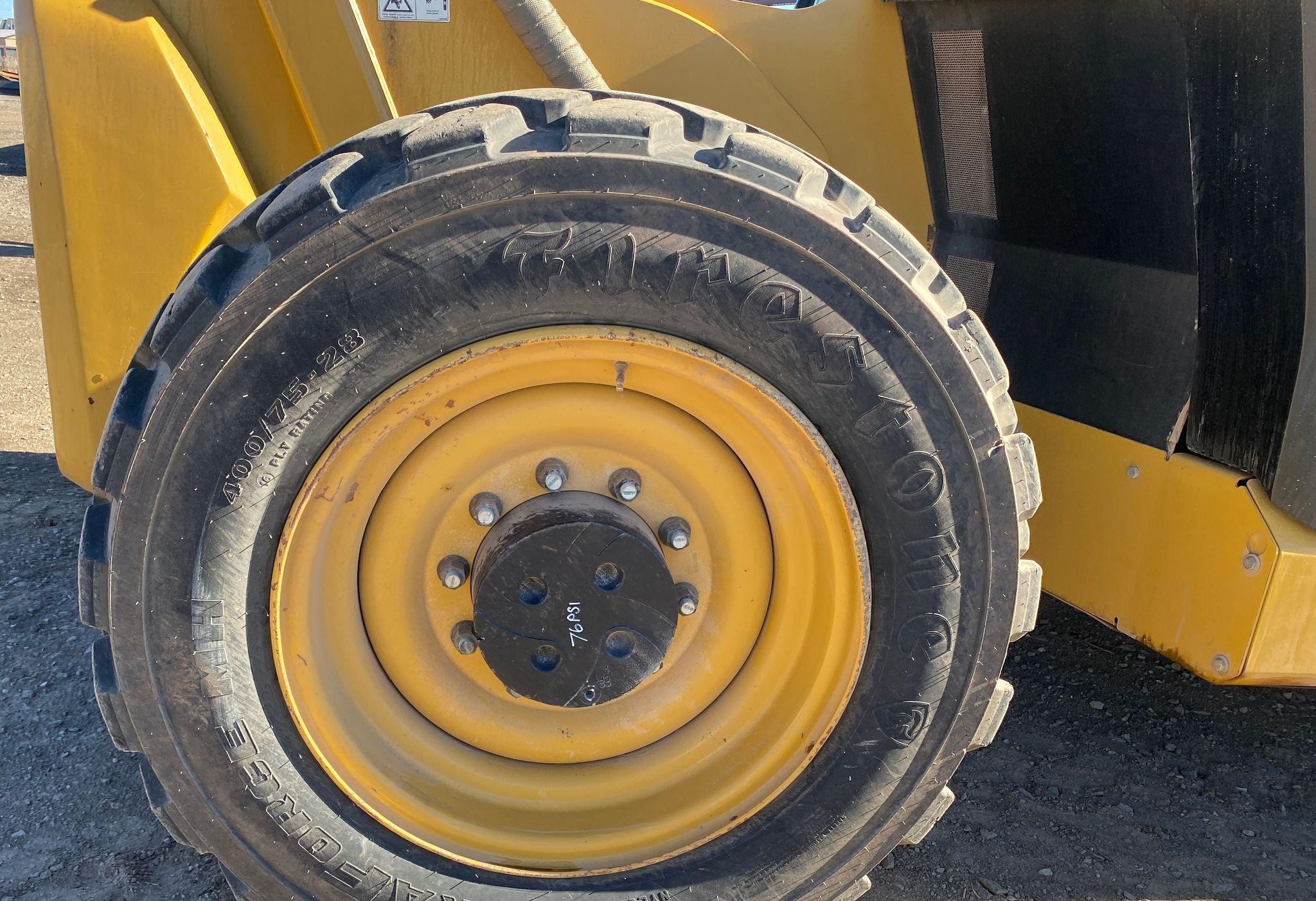 gallery 2017 Caterpillar TL1055D telehandler