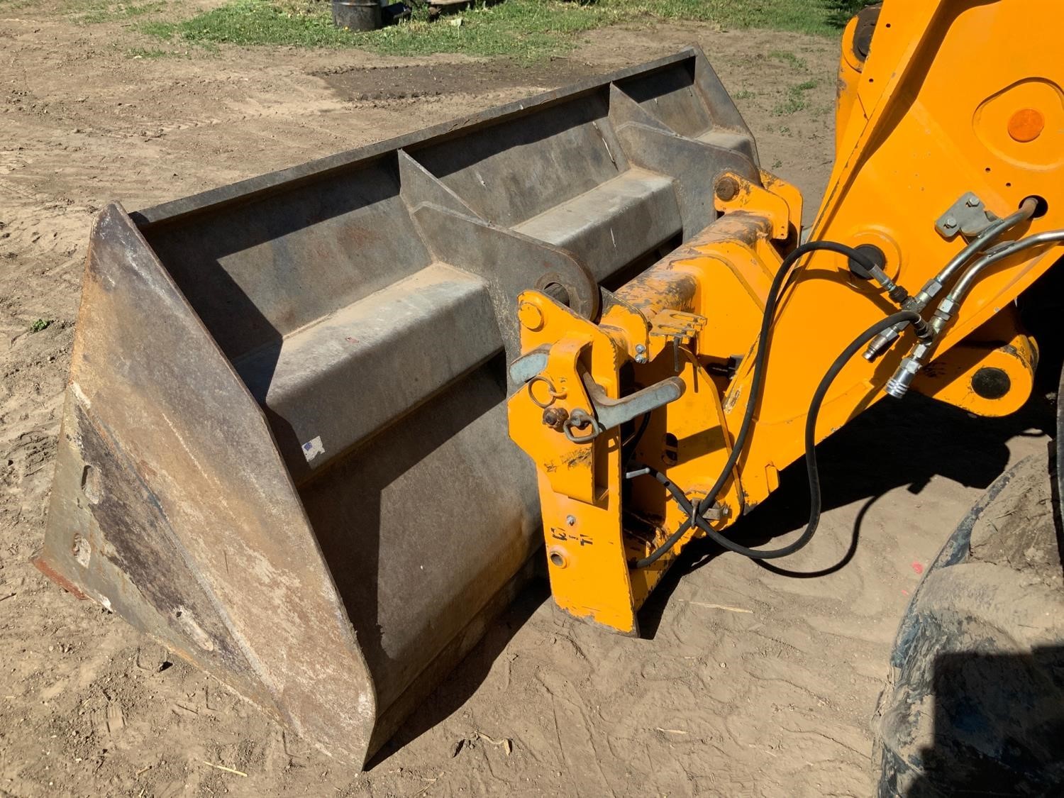 gallery 2017 Jcb 560-80AGS 4x4x4 Telehandler