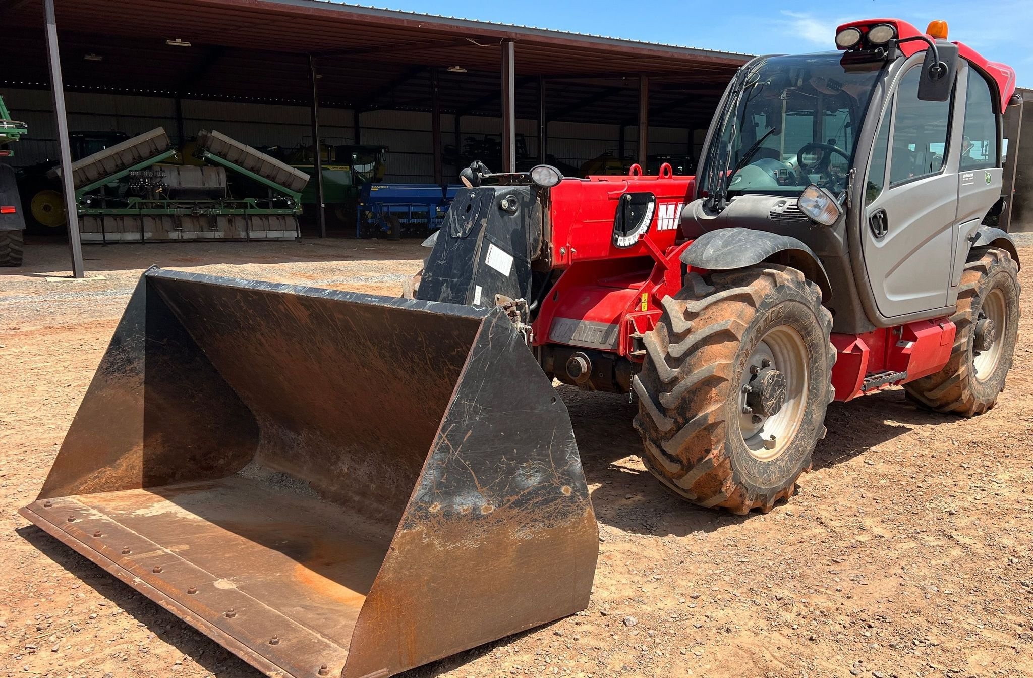 gallery 2017 Manitou MLT840 telehandler