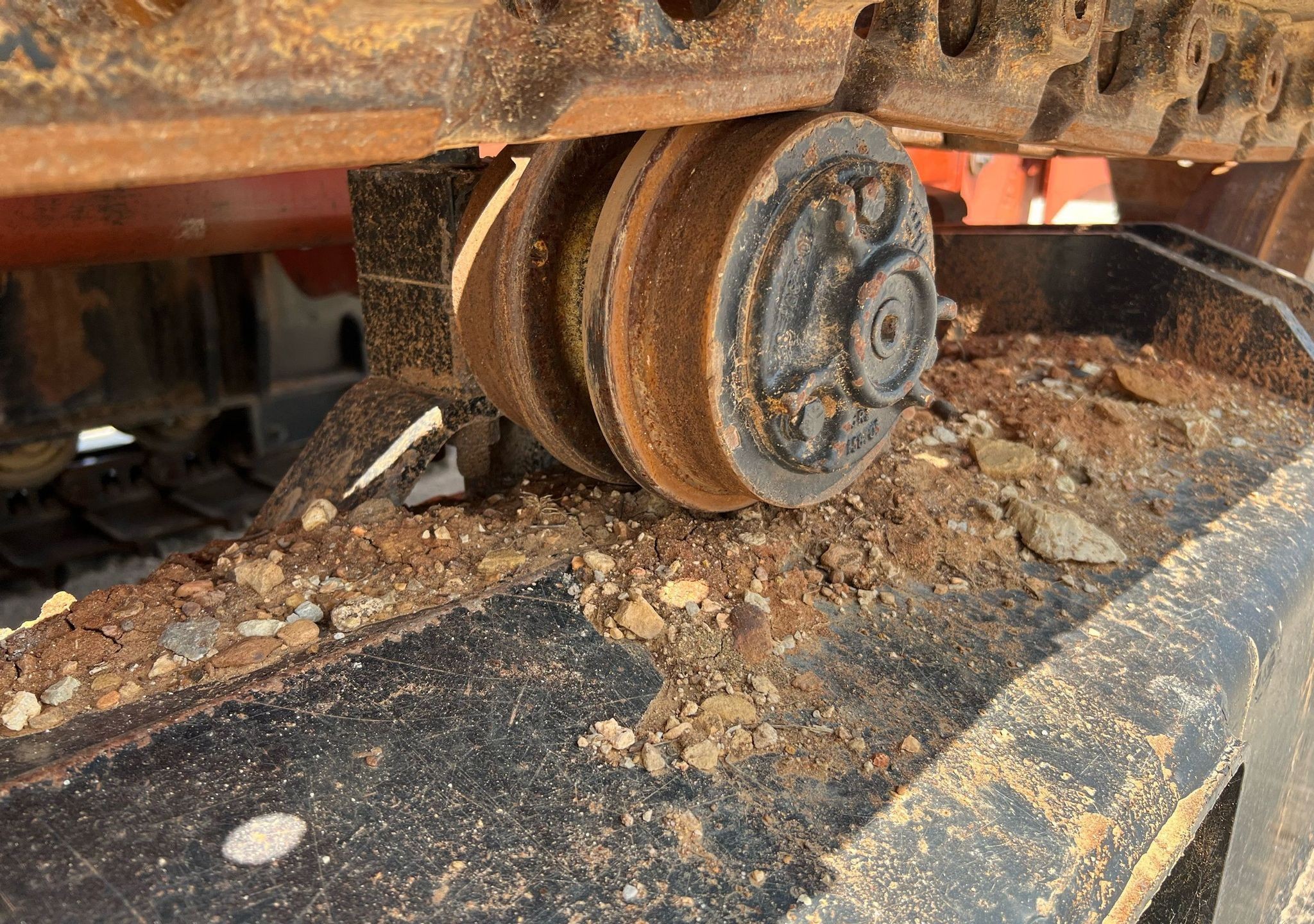 gallery 2006 Ditch Witch HT185 cable plow