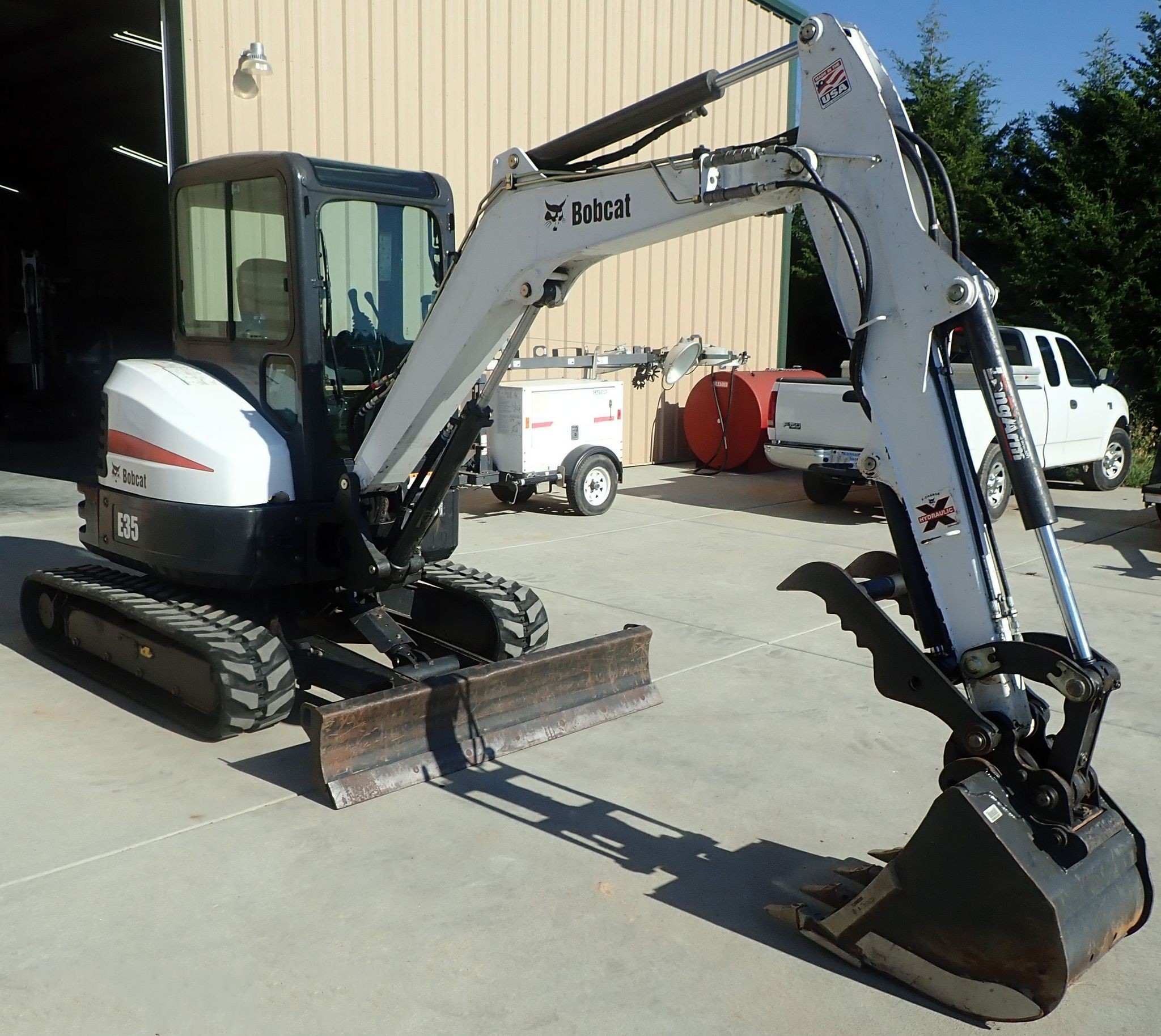 gallery 2015 Bobcat E35  mini excavator