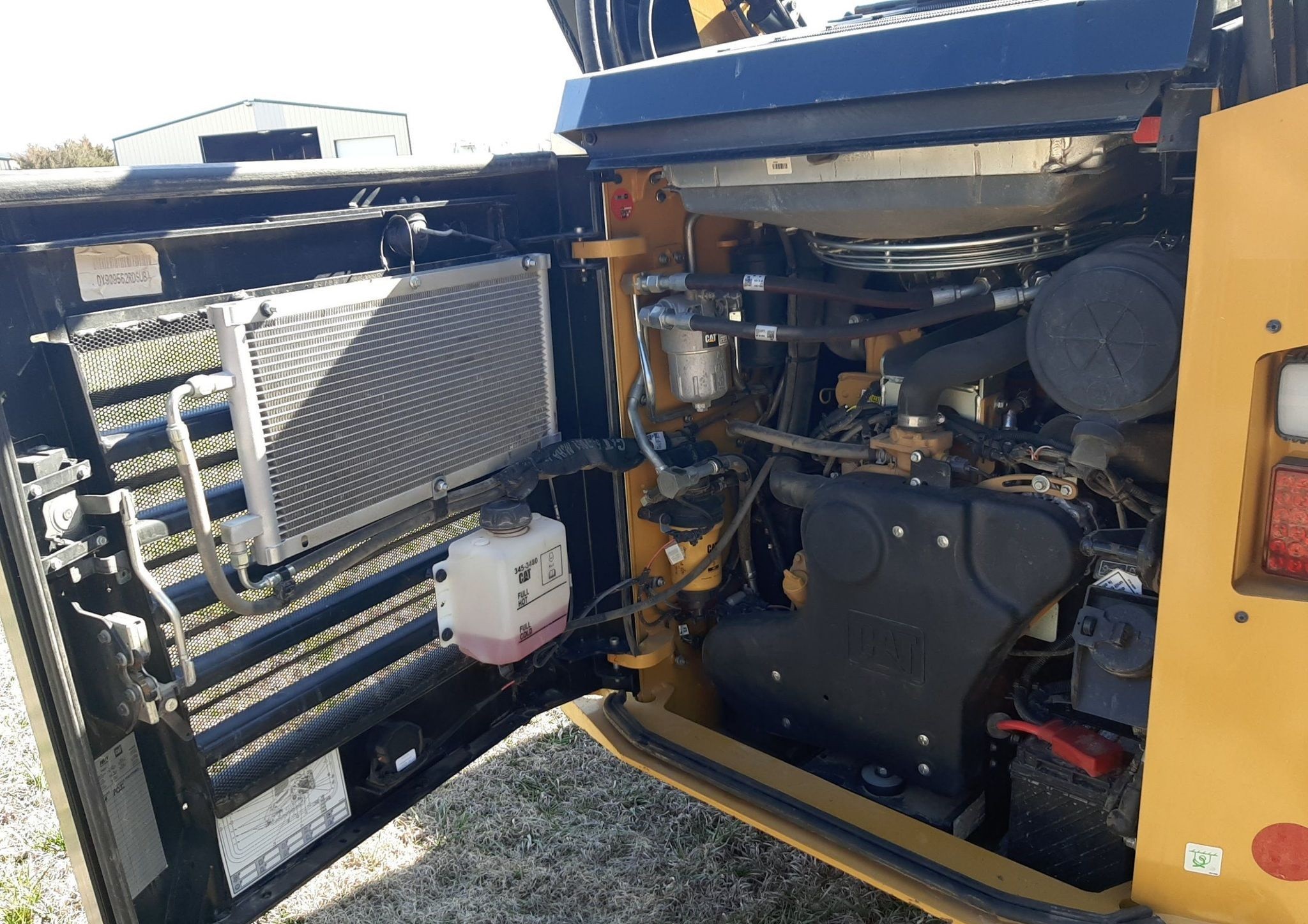 gallery 2023 Caterpillar 299D3 Skid Steer