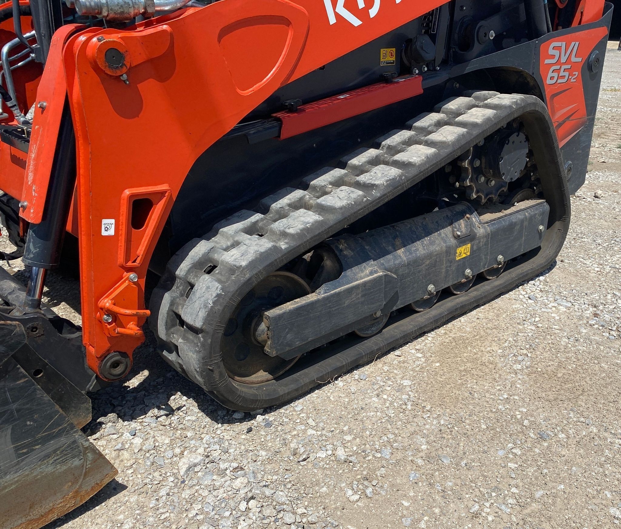 gallery 2021 Kubota SVL65-2  tracked skid steer loader