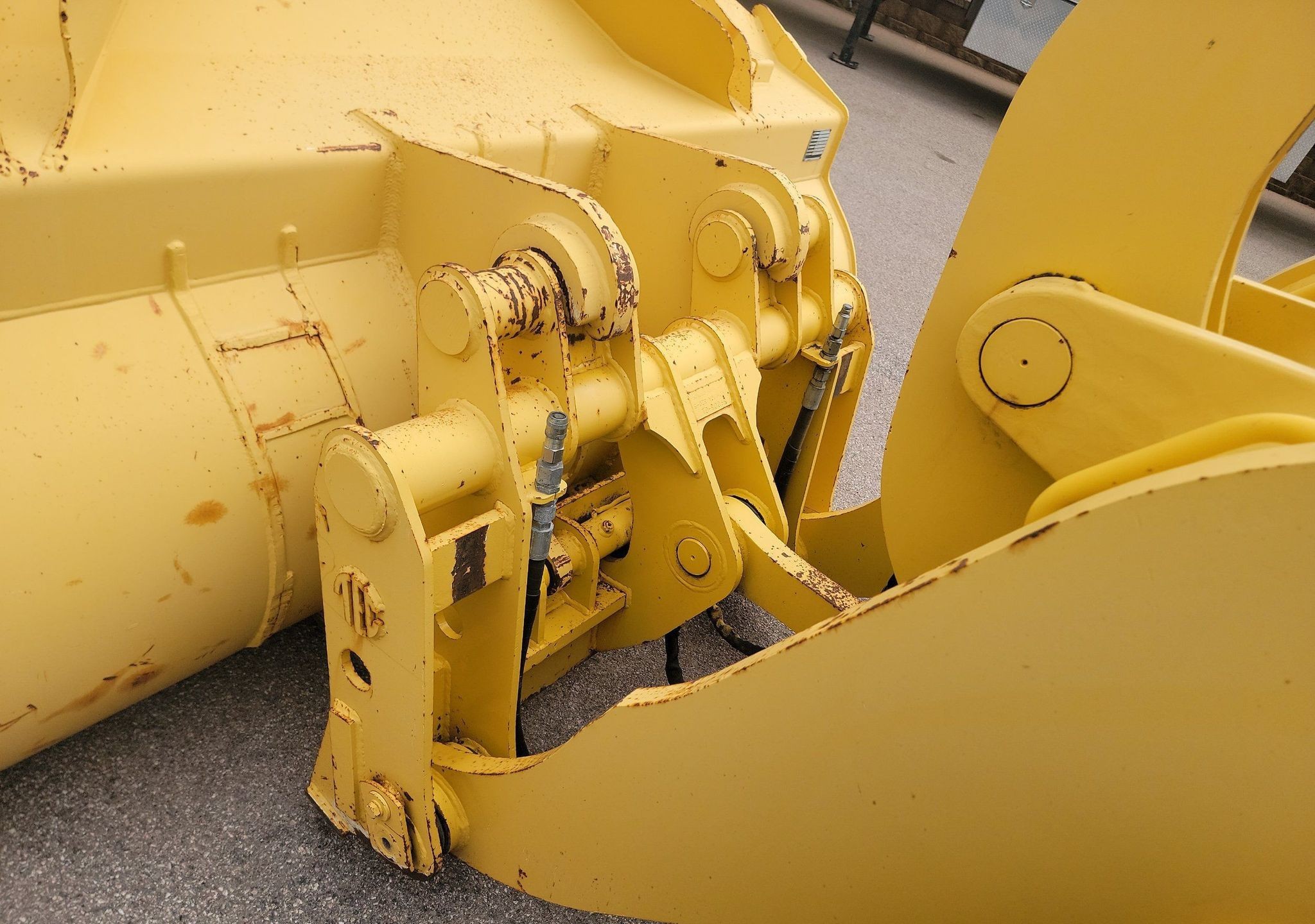 gallery 2005 Komatsu WA320 wheel loader
