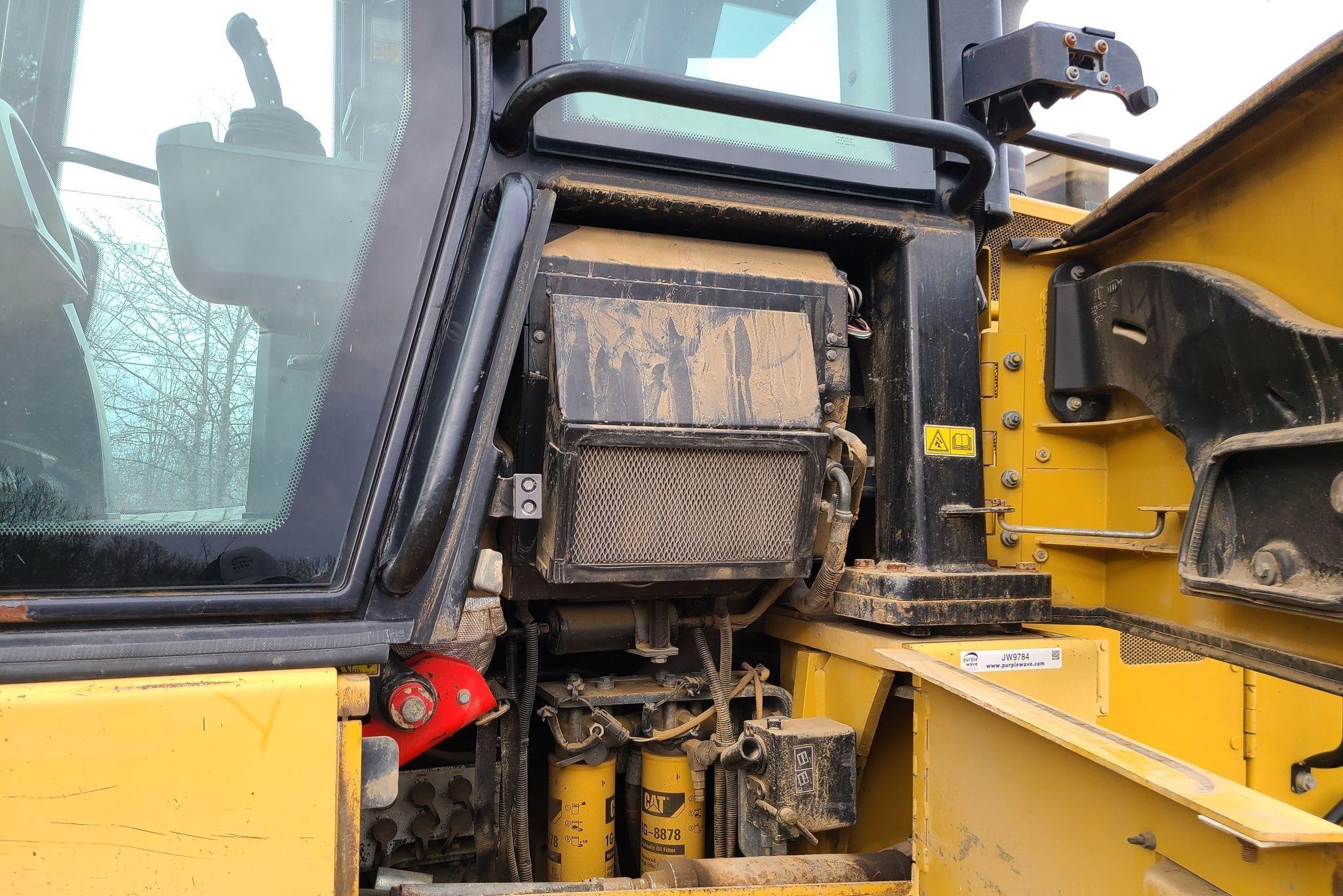 gallery 2010 Caterpillar 963D track loader