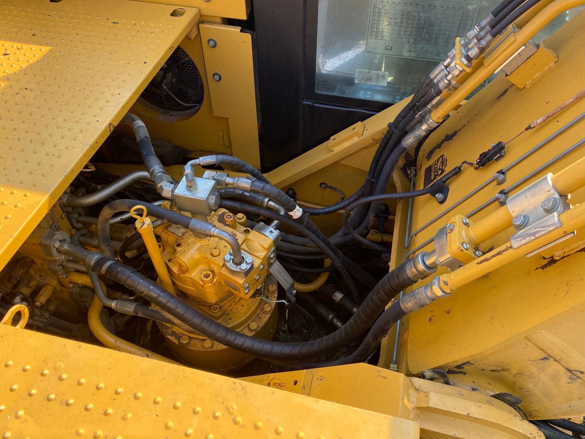 gallery 2012 Caterpillar 329E L excavator
