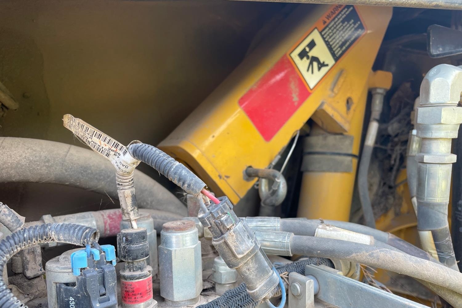 gallery 2007 John Deere 850J LT Dozer WMulti-Shank Ripper