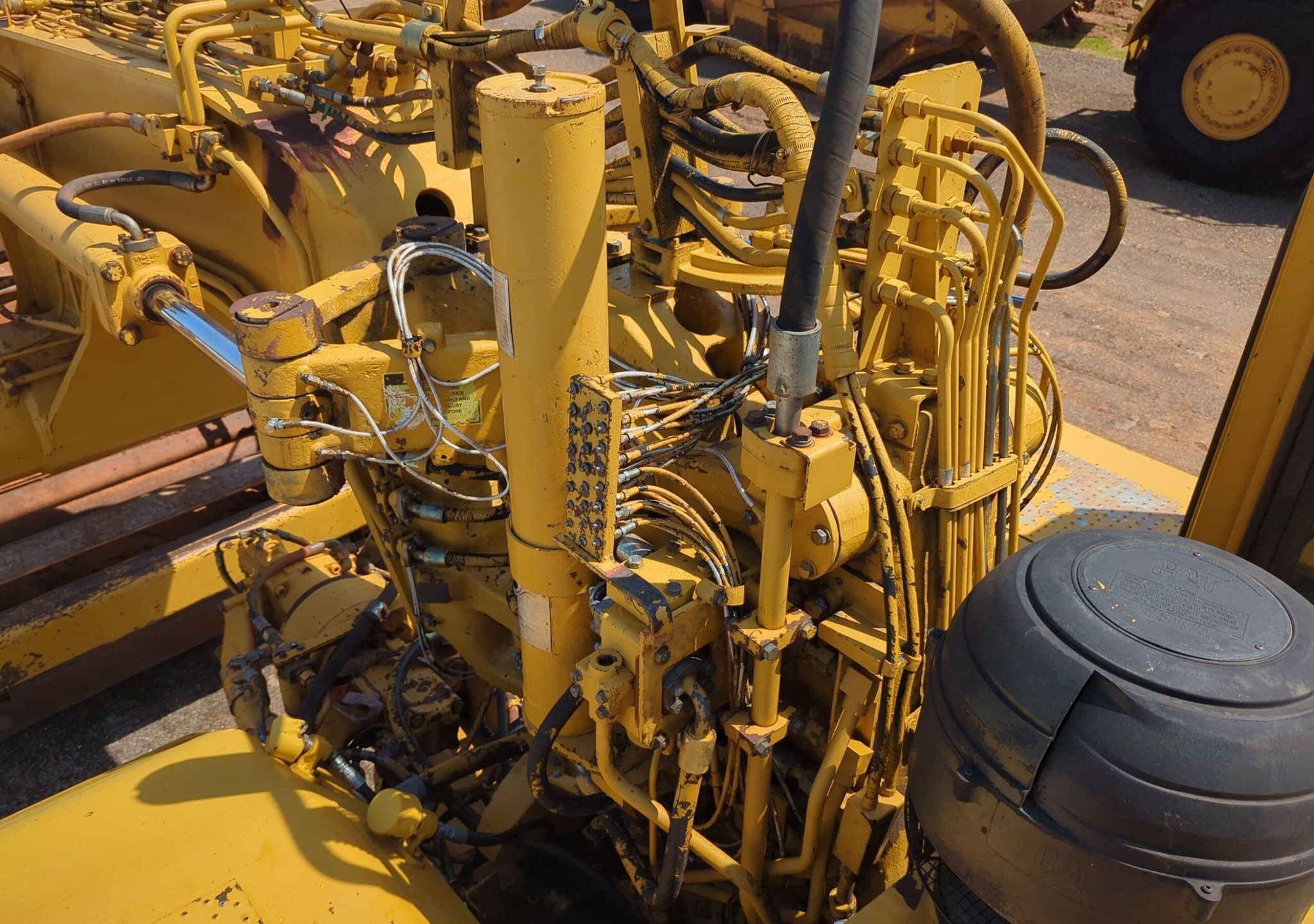 gallery 1995 Caterpillar 623F Elevating Scraper