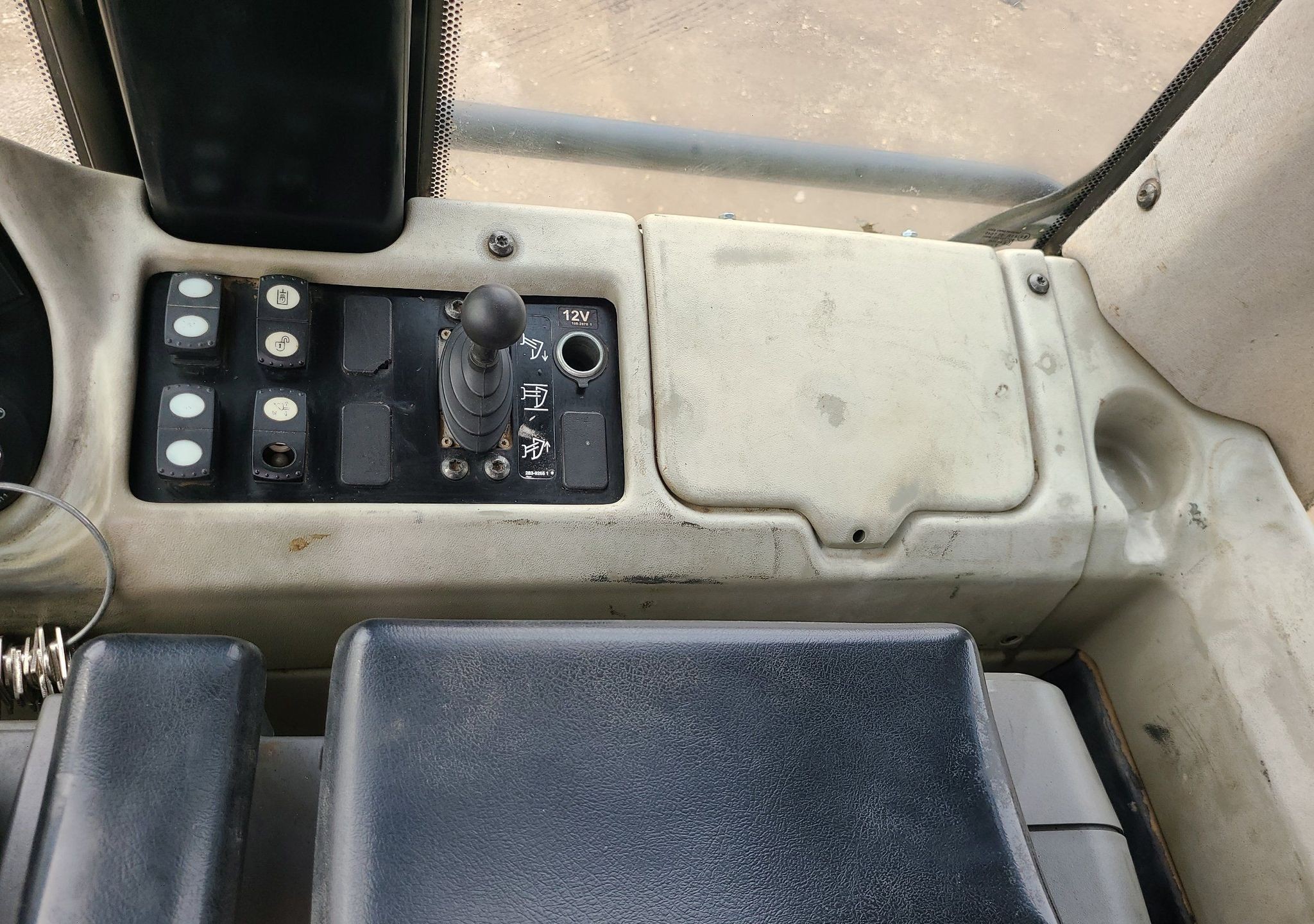 gallery 2008 Caterpillar 963D track loader