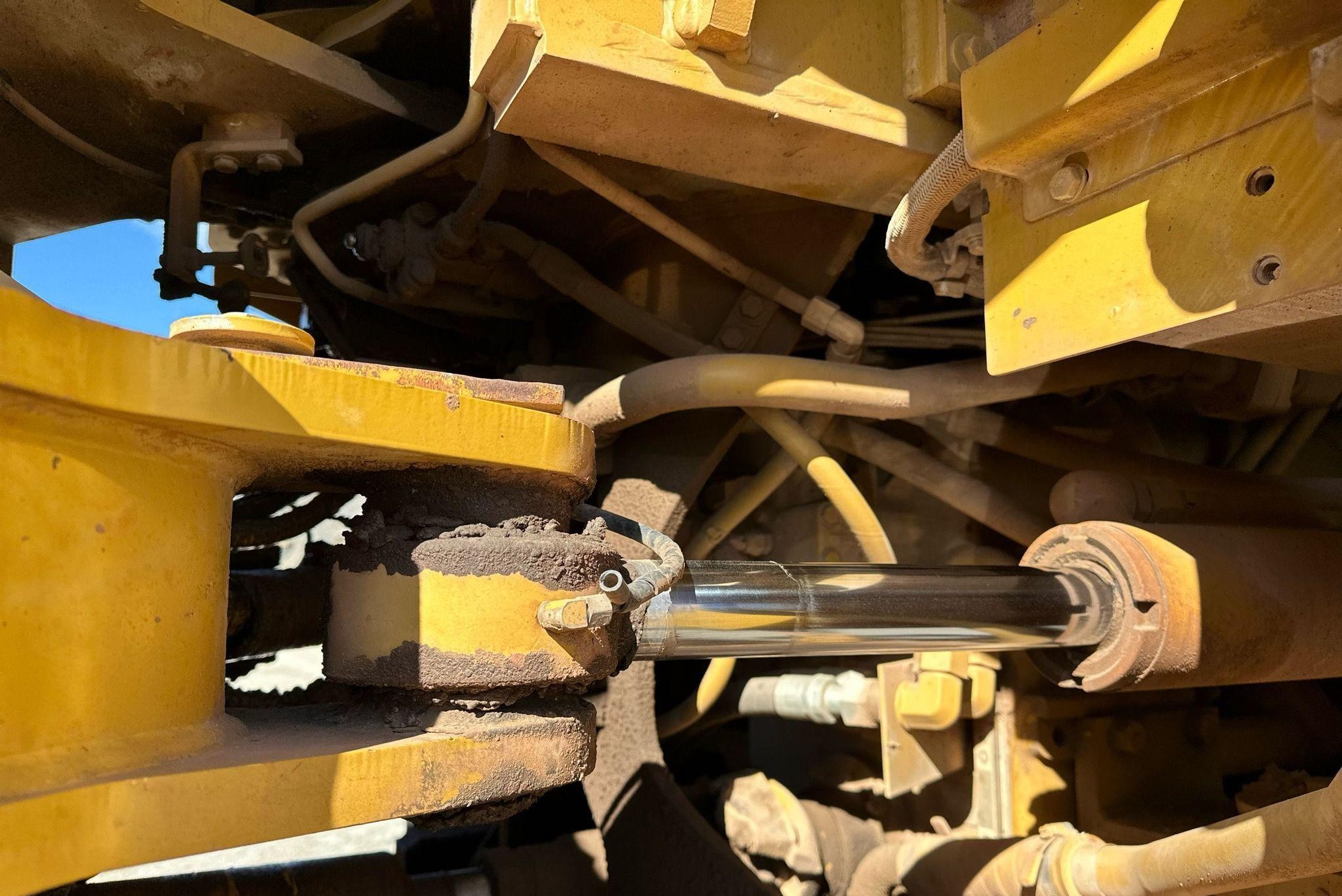 gallery 2010 Caterpillar 972H wheel loader