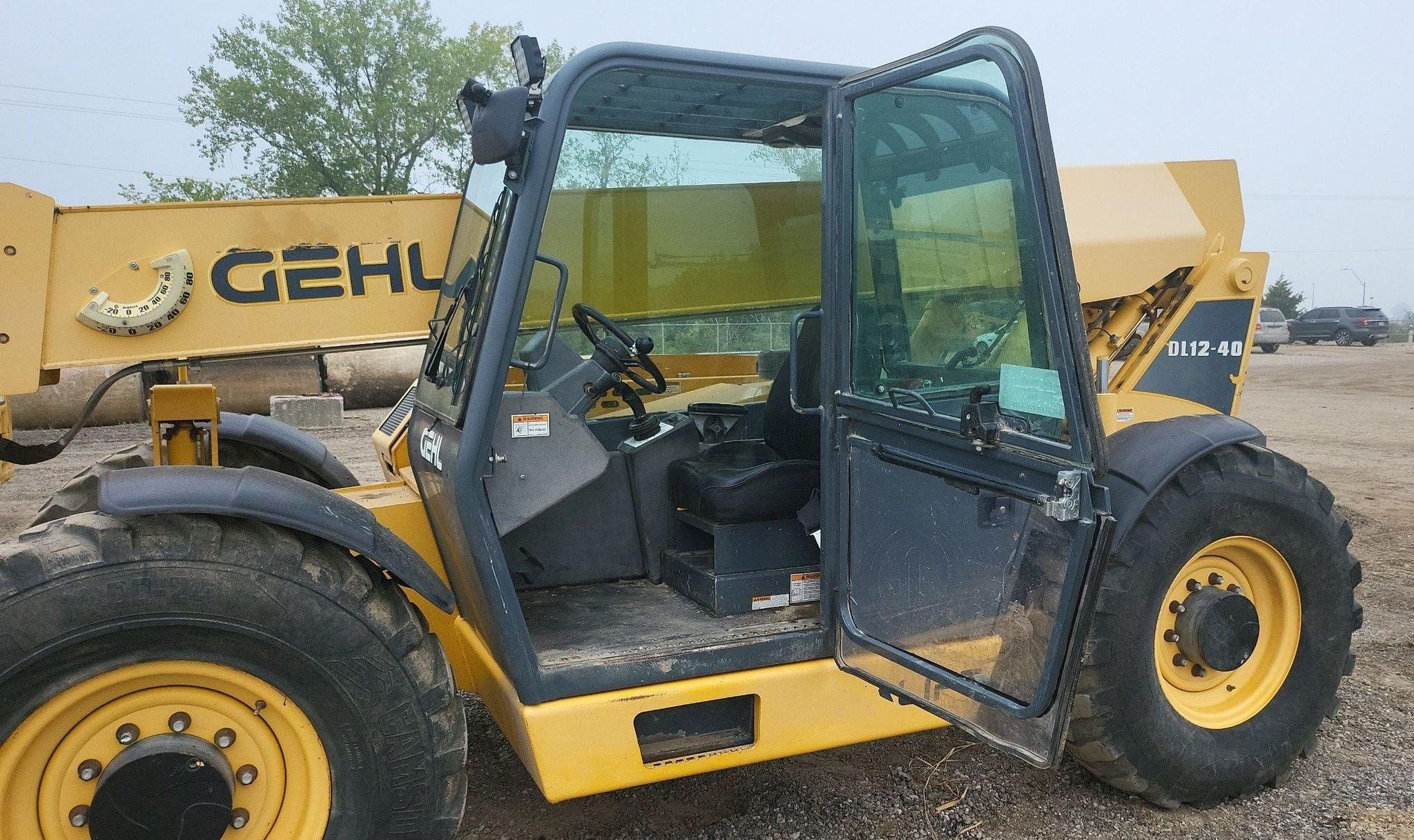 gallery 2017 Gehl DL1240 telehandler