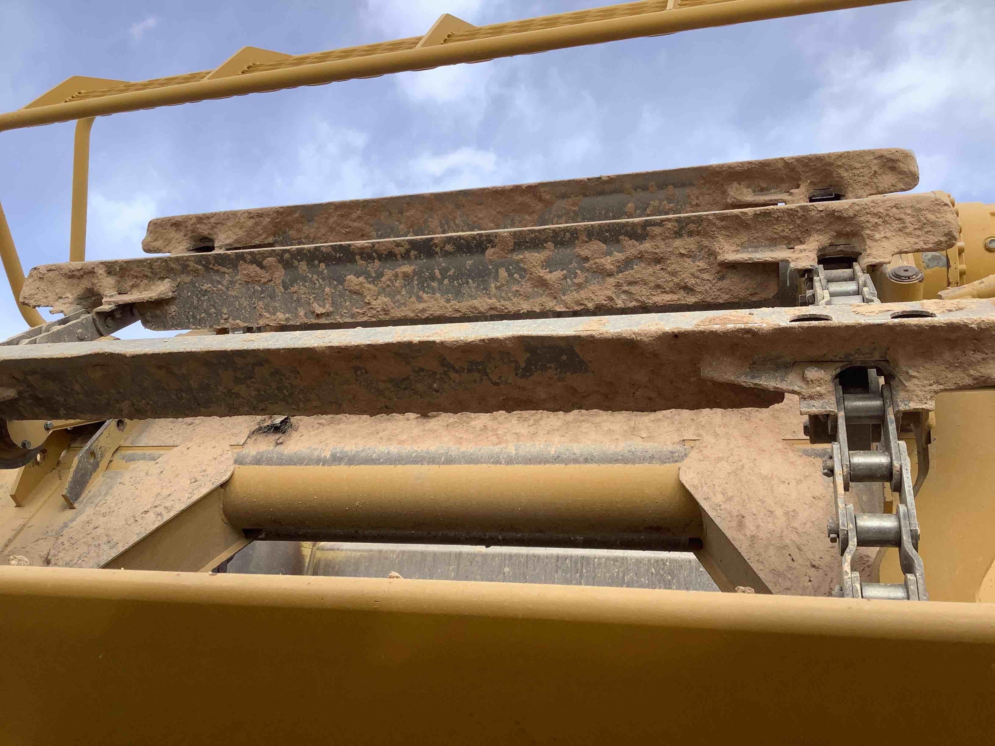 gallery 2017 Caterpillar 623K Self Propelled Elevating Scraper