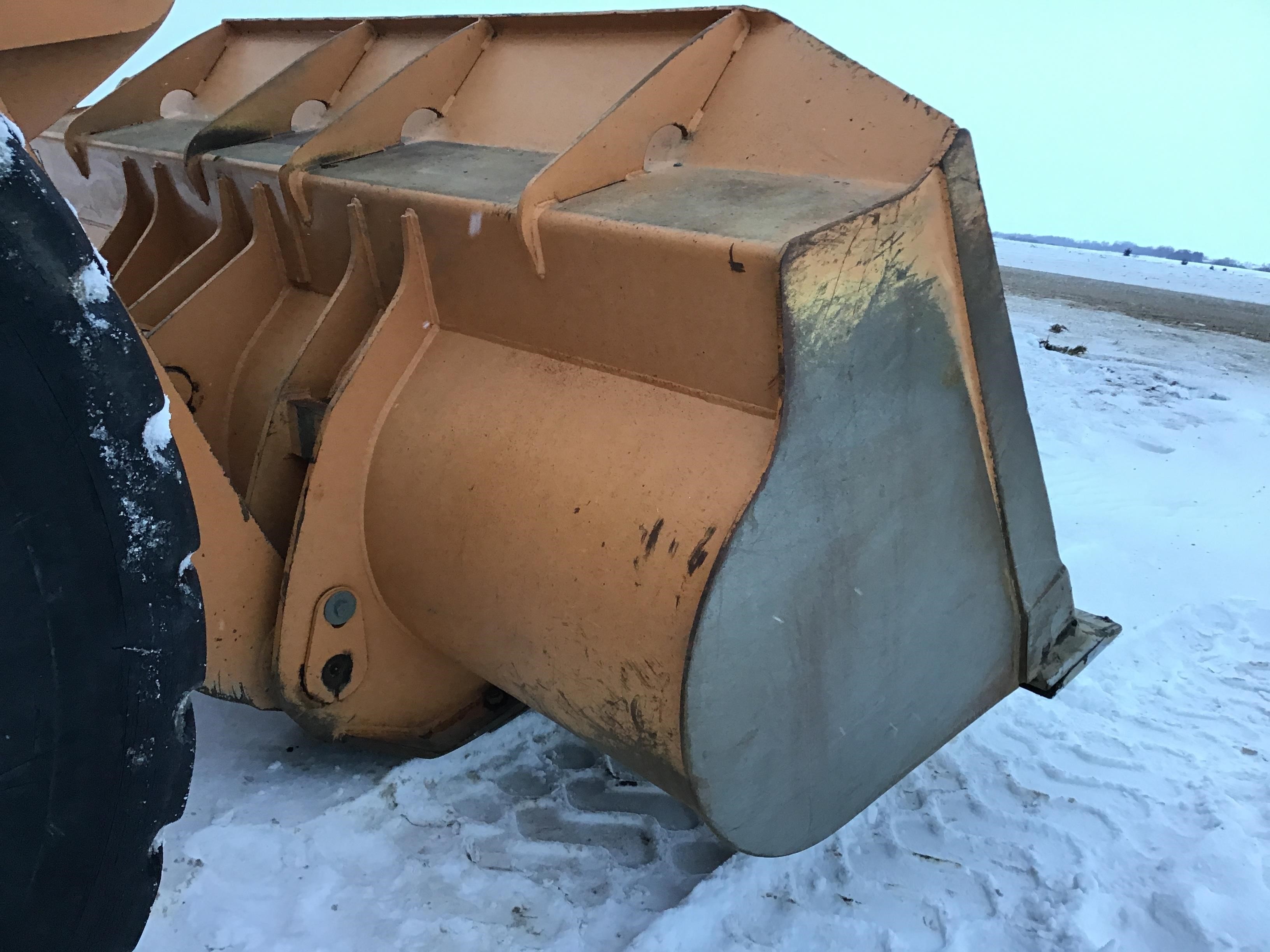 gallery 2010 Case 821E Wheel Loader