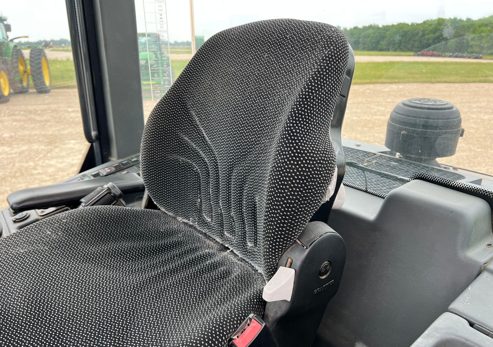 gallery 2016 John Deere 324K wheel loader