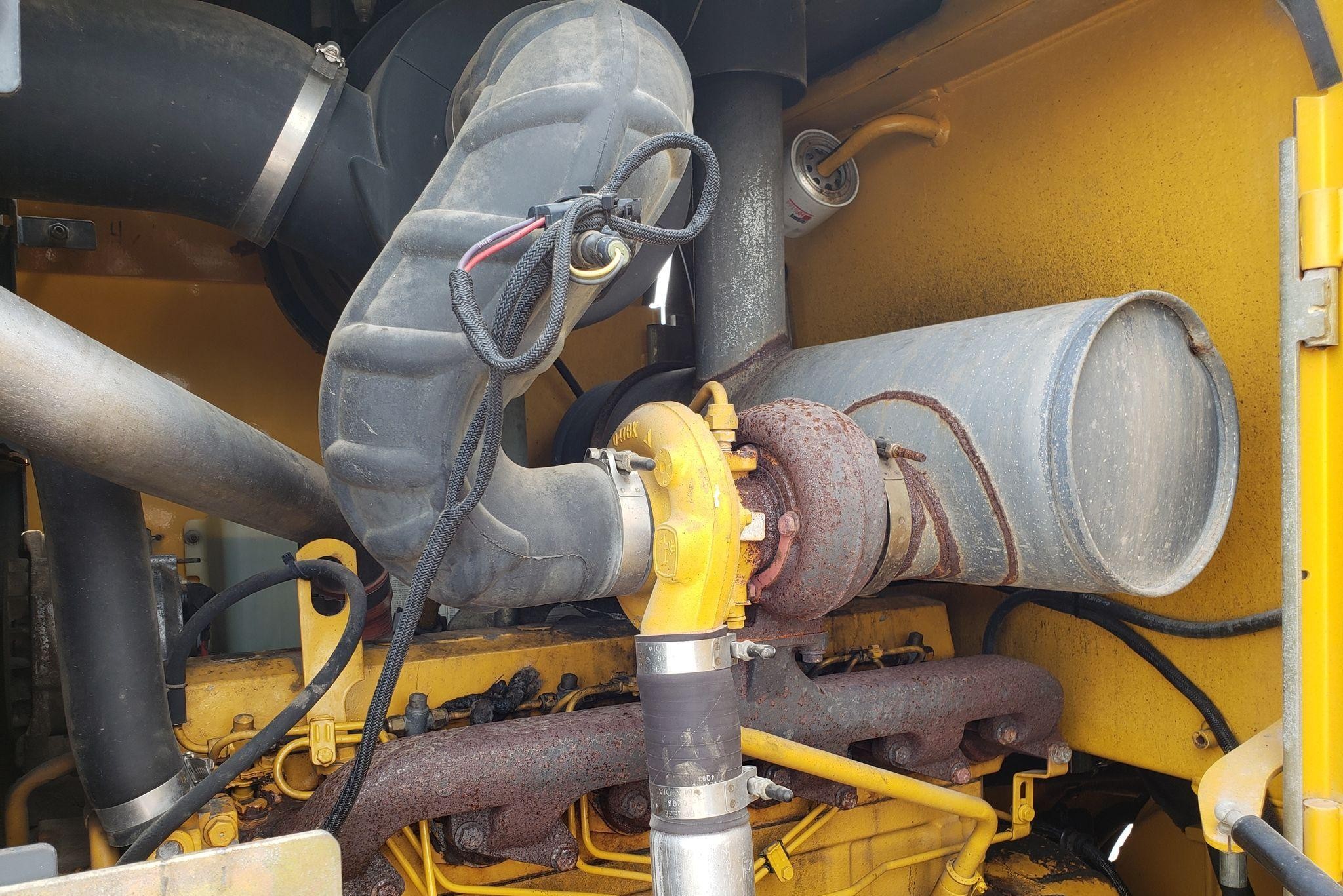 gallery 2004 John Deere 544J wheel loader