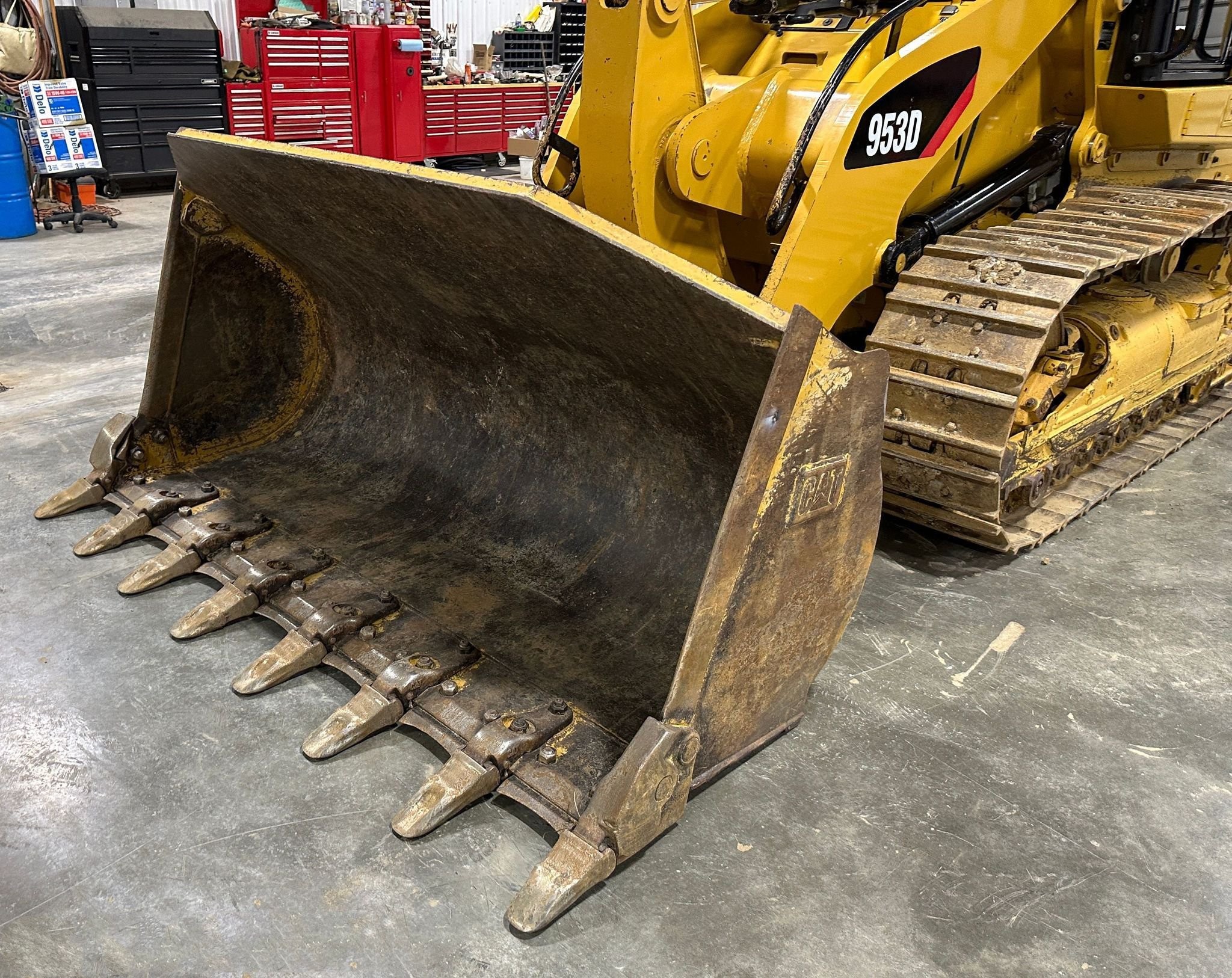 gallery 2016 Caterpillar 953D track loader