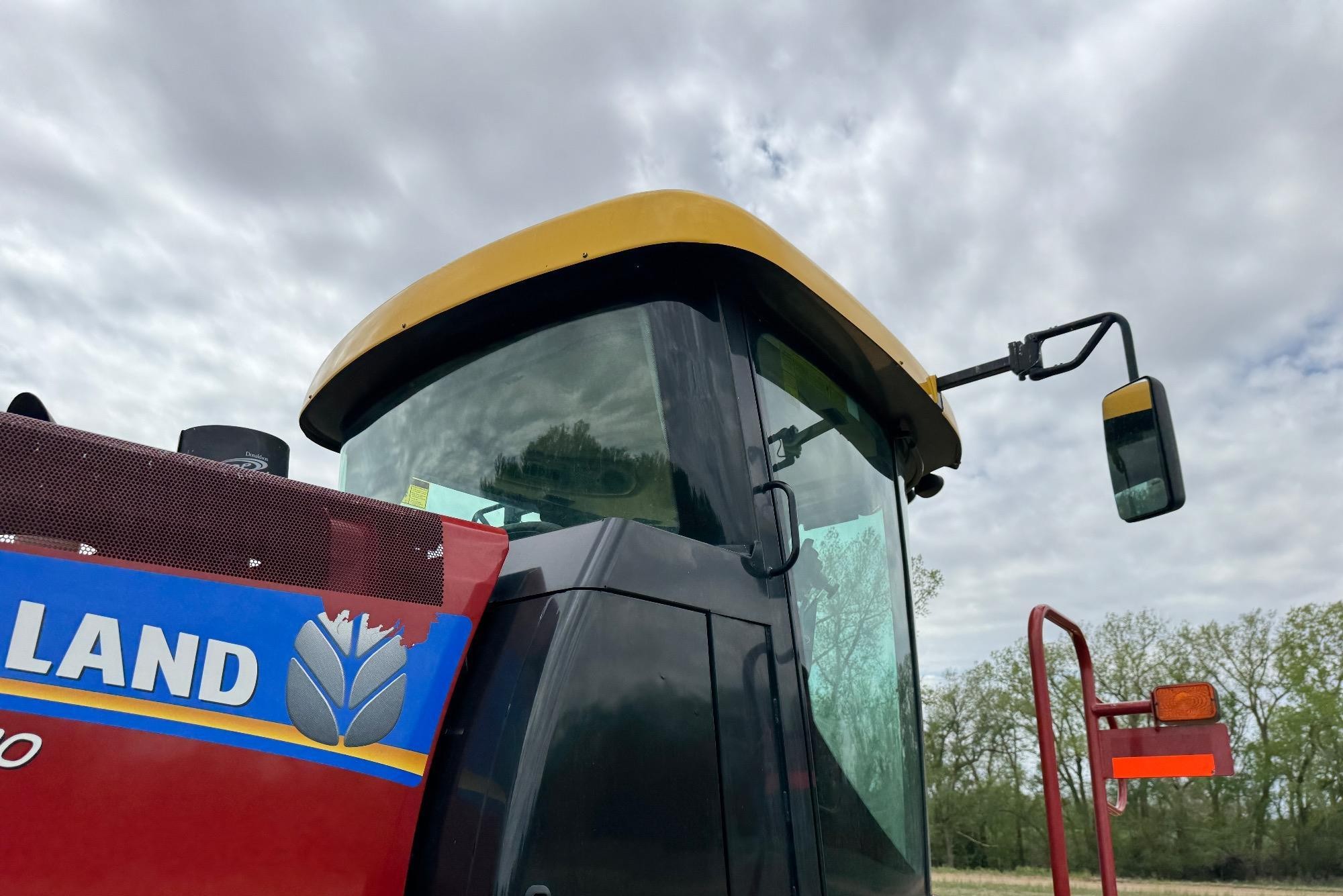 gallery 2014 New Holland Speedrower 240 Self-Propelled Windrower