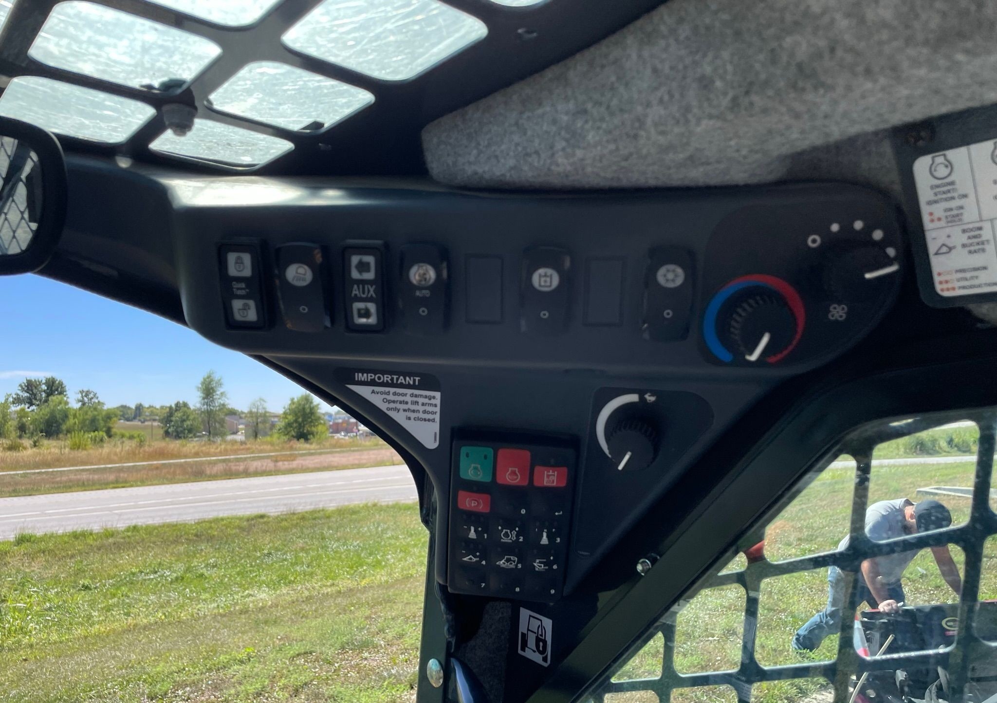 gallery 2021 John Deere 325G tracked skid steer loader