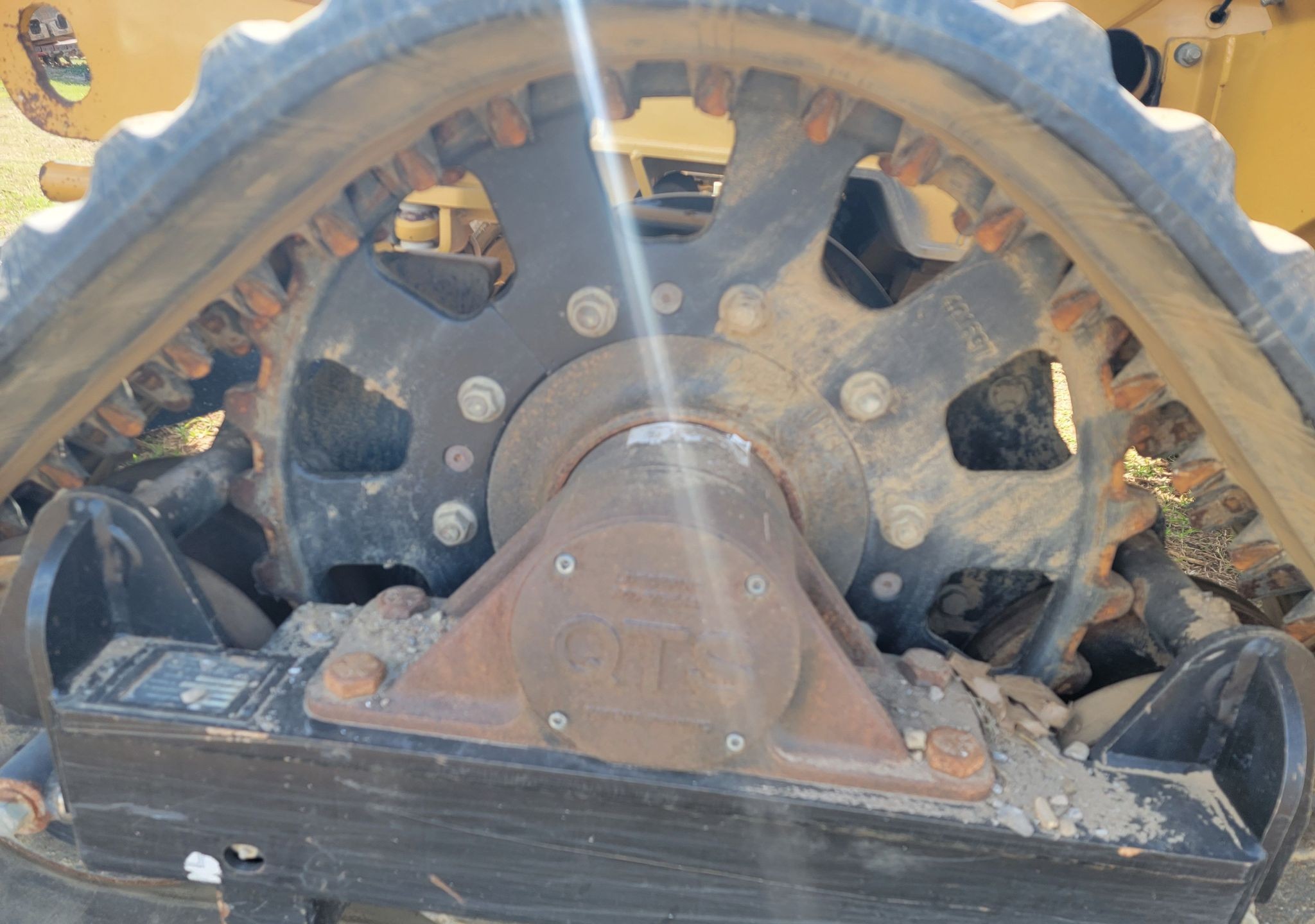 gallery 2013 Vermeer RTX1250 rock saw